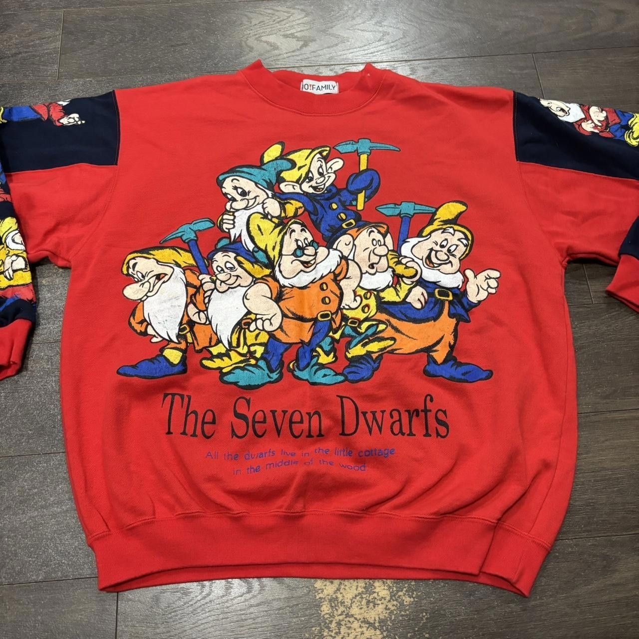 Designer vintage Snow White and the seven dwarves sweatshirt 90s M Size US M / EU 48-50 / 2 - 3 Thumbnail