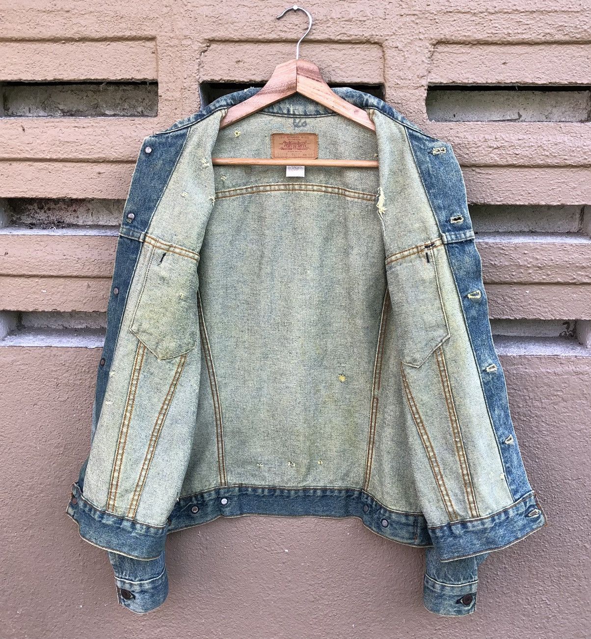 Levi's Vintage Clothing Vintage 80s Levis THRASHED Trucker Jacket Made In USA 🇺🇸 Size US M / EU 48-50 / 2 - 16 Thumbnail