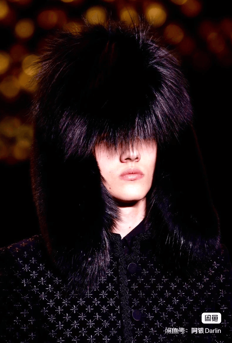 Saint Laurent Paris Saint Laurent Paris 18 FW runway black velvet embroidered c Size US M / EU 48-50 / 2 - 7 Thumbnail