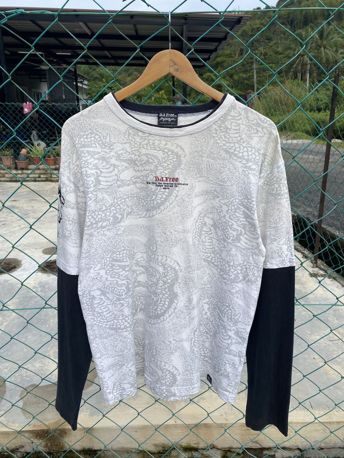 Japanese Brand Vintage Y2K D.J.Free double sleeve tshirt Size US M / EU 48-50 / 2 - 2 Thumbnail