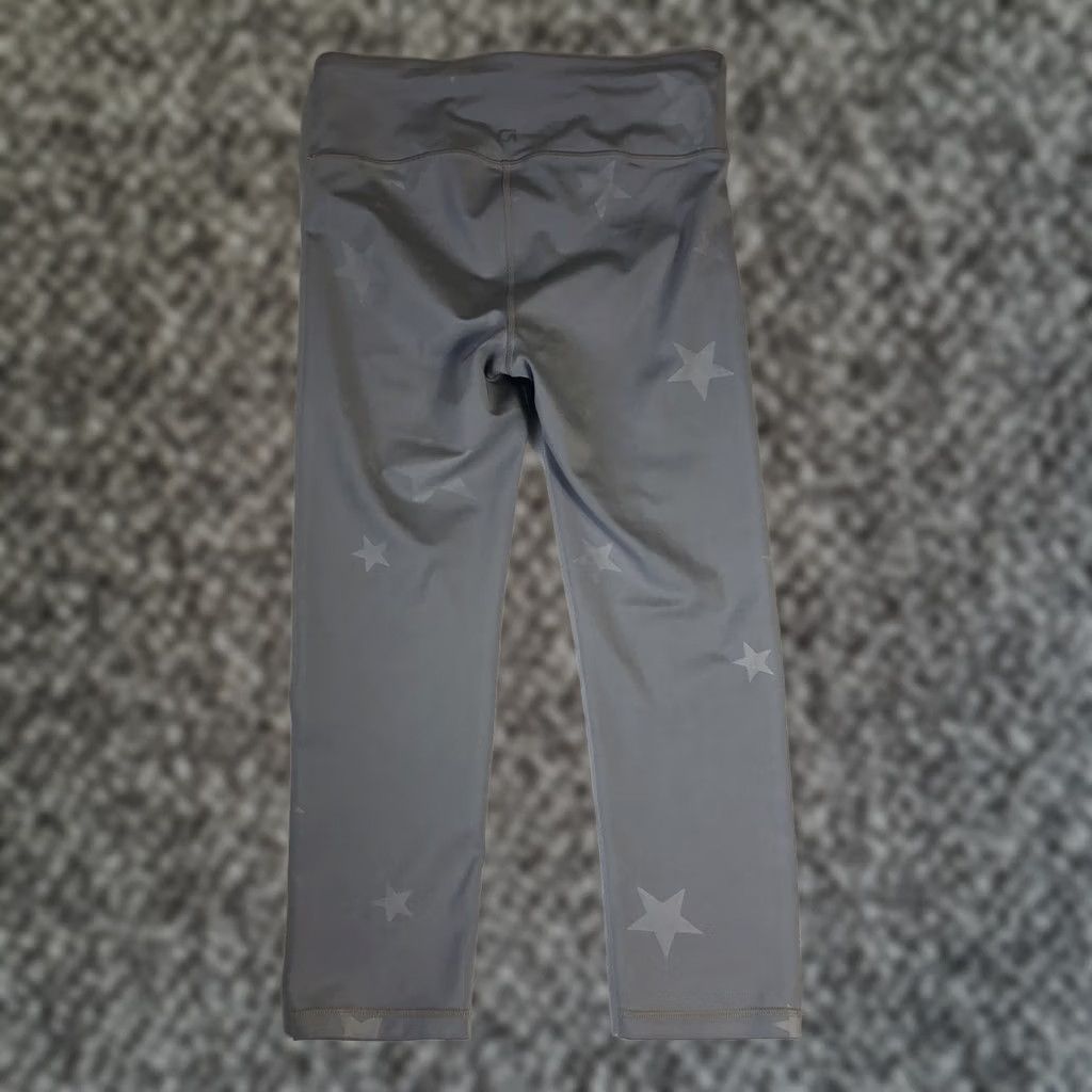 Gap GAP Compression Gray Stars Cropped Yoga Leggings Women's XS C224 Size 26" / US 2 / IT 38 - 1 Thumbnail