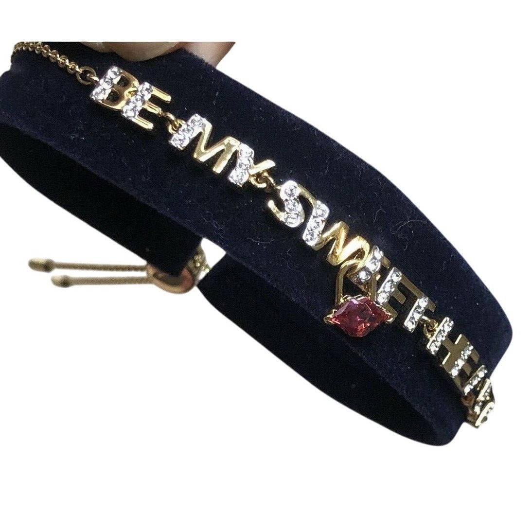 Swarovski Swarovski Be my Sweet heart Red Lip Charm bracelet Size ONE SIZE - 1 Thumbnail