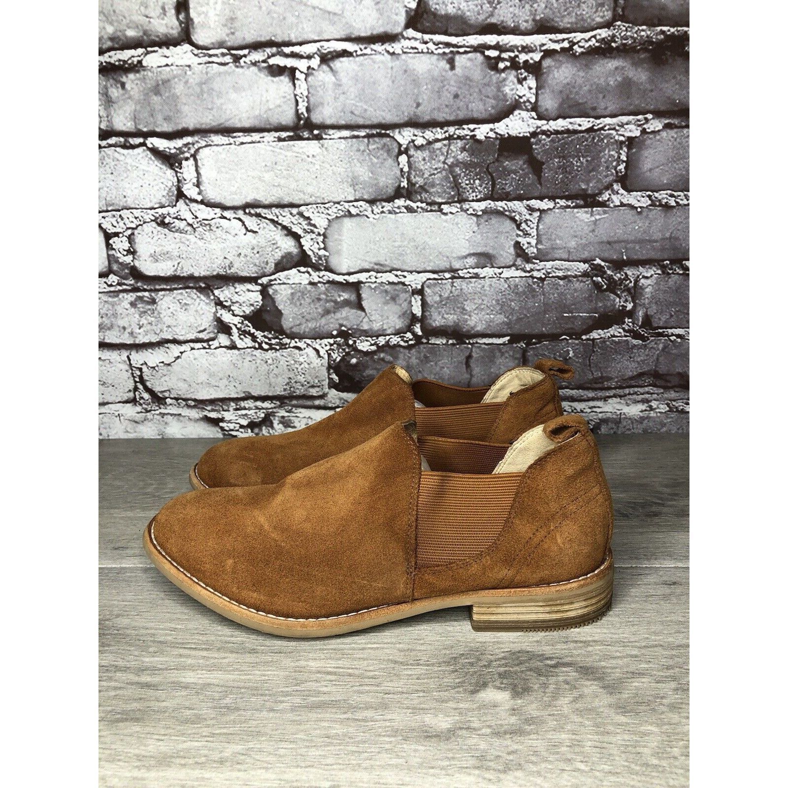 Clarks Clarks Camel Tan Suede Leather Block Heel Low Cut Booties Wo Size US 7 / IT 37 - 12 Thumbnail