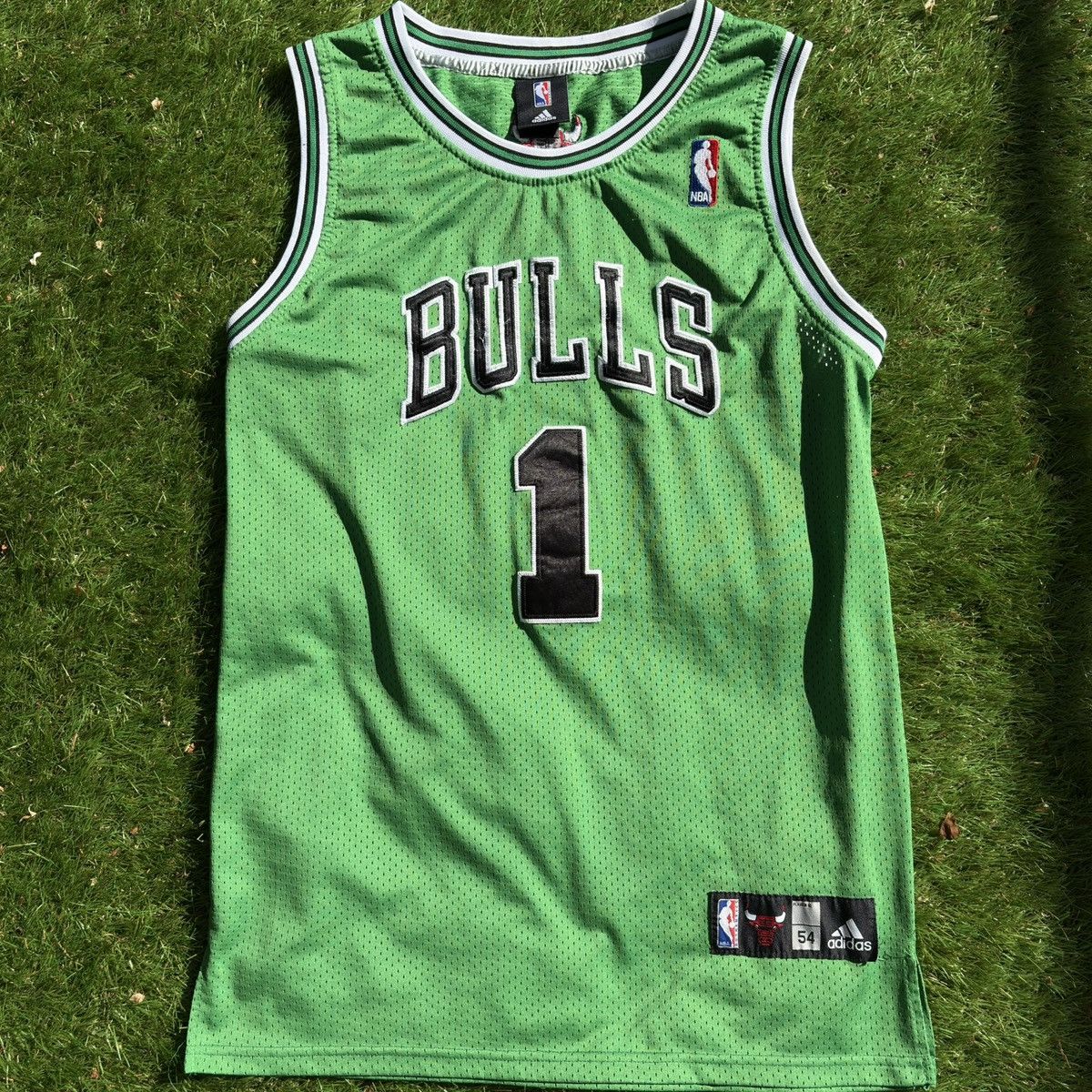 Adidas NBA ‘Derrick Rose’ #1 Chicago Bulls St. Patrick’s Day Jersey Size US XL / EU 56 / 4 - 1 Thumbnail