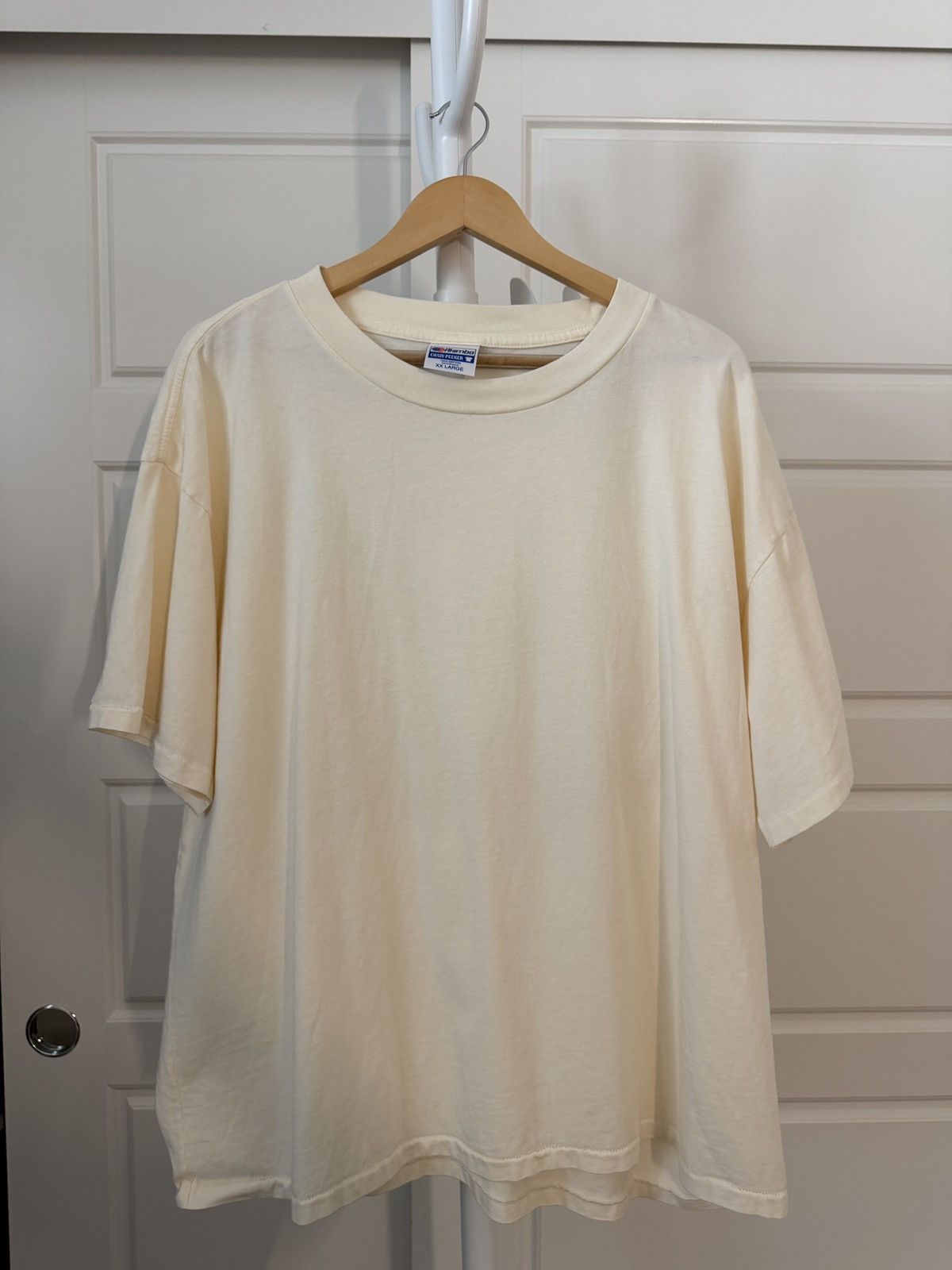 Akimbo Club Cream Akimbo Chain Peeker Tee Size US XXL / EU 58 / 5 - 1 Thumbnail