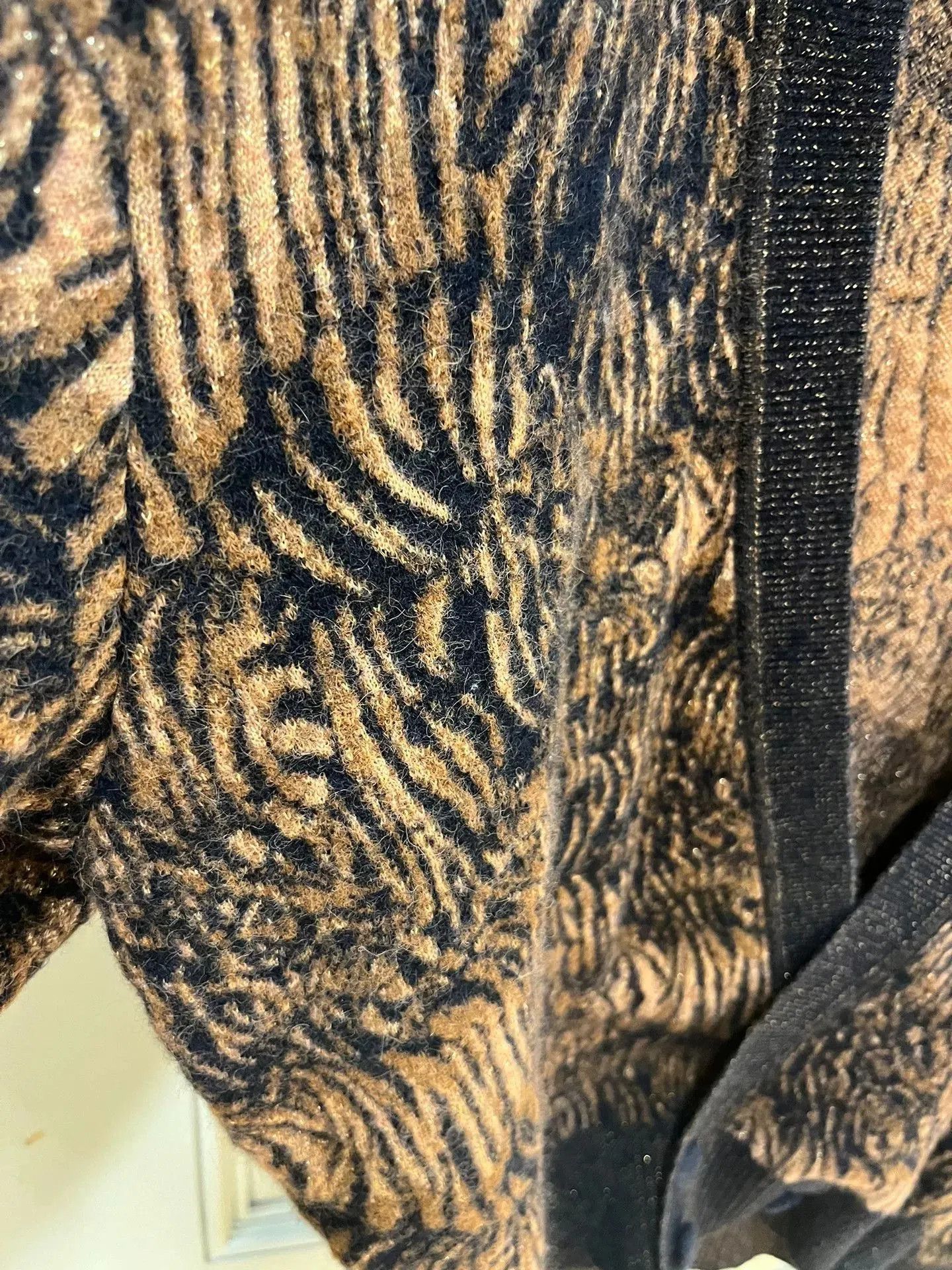 Saint Laurent Paris Saint Laurent Tiger Pattern Hooded Cardigan. Size US M / EU 48-50 / 2 - 4 Thumbnail