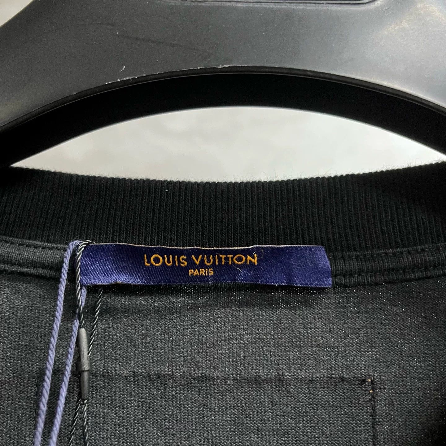 Louis Vuitton Louis Vuitton Black Logo Embroidered T-Shirt Size US XXL / EU 58 / 5 - 2 Thumbnail