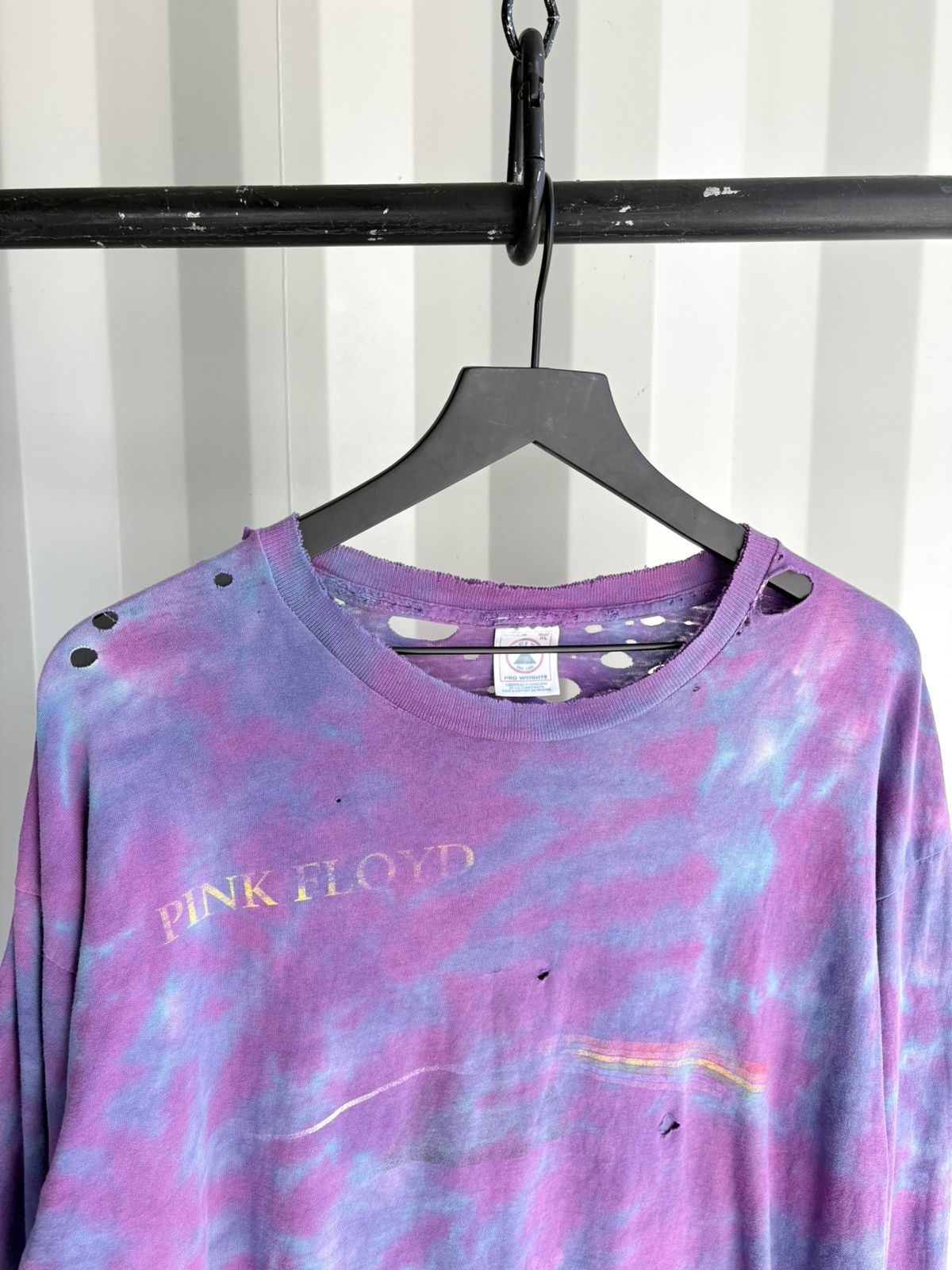 Band Tees Vintage Pink Floyd Faded Thrashed Distressed Shirt GRUNGE Size US XL / EU 56 / 4 - 4 Thumbnail