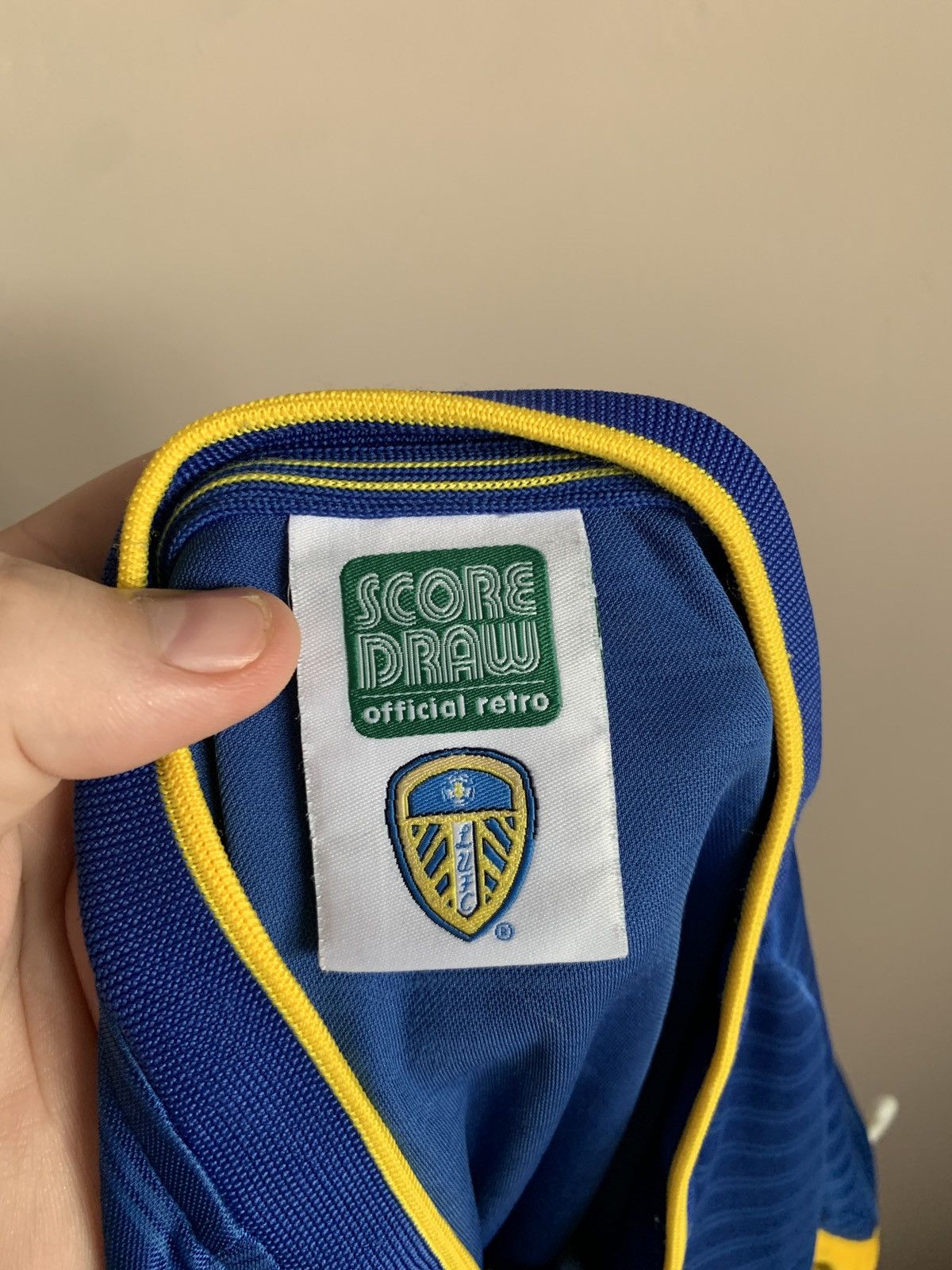 Vintage Leeds United 2001 Home Football Shirt Score Draw Retro Sz S Size US S / EU 44-46 / 1 - 6 Thumbnail