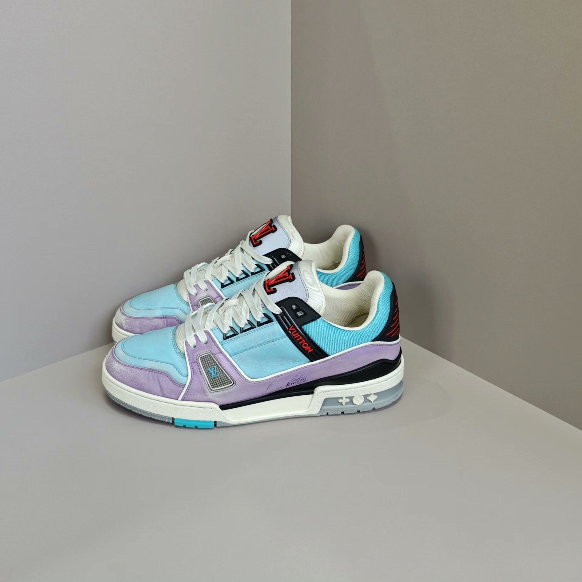 Louis Vuitton Louis Vuitton Training Purple Lowtop Sneakers 8 Men Size US 8 / EU 41 - 1 Thumbnail