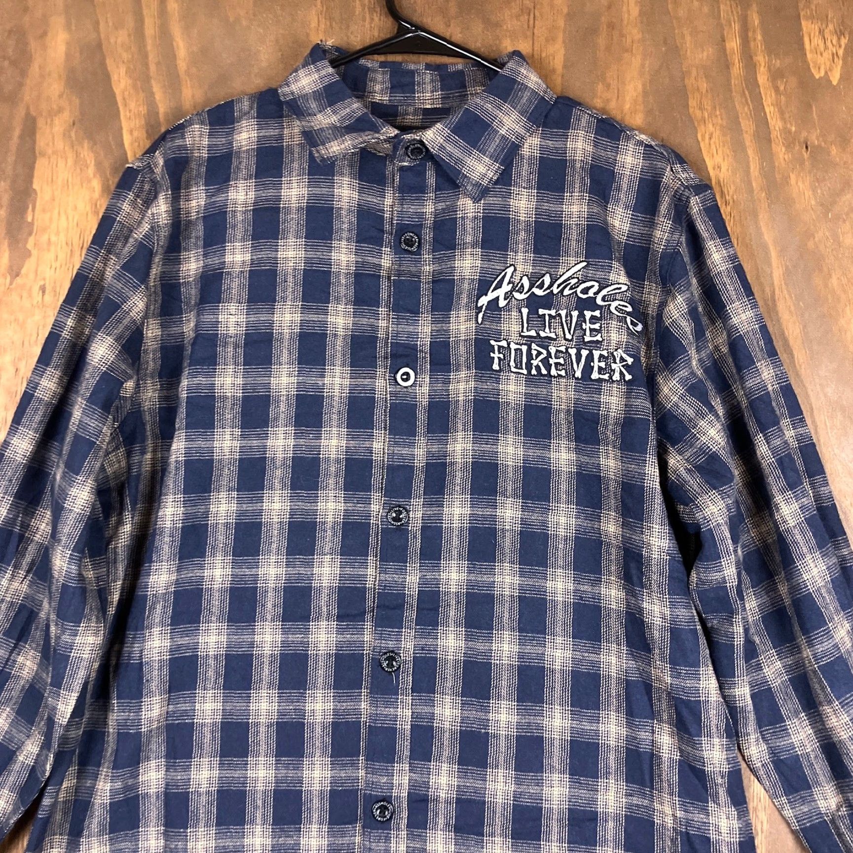 Vintage VINTAGE A51117holes Live Fovrever Mens Shirt Plaid Button-Down Cotton Blend L Navy Beige (Collared, Long Sleeve) Mens Size US L / EU 52-54 / 3 - 2 Thumbnail