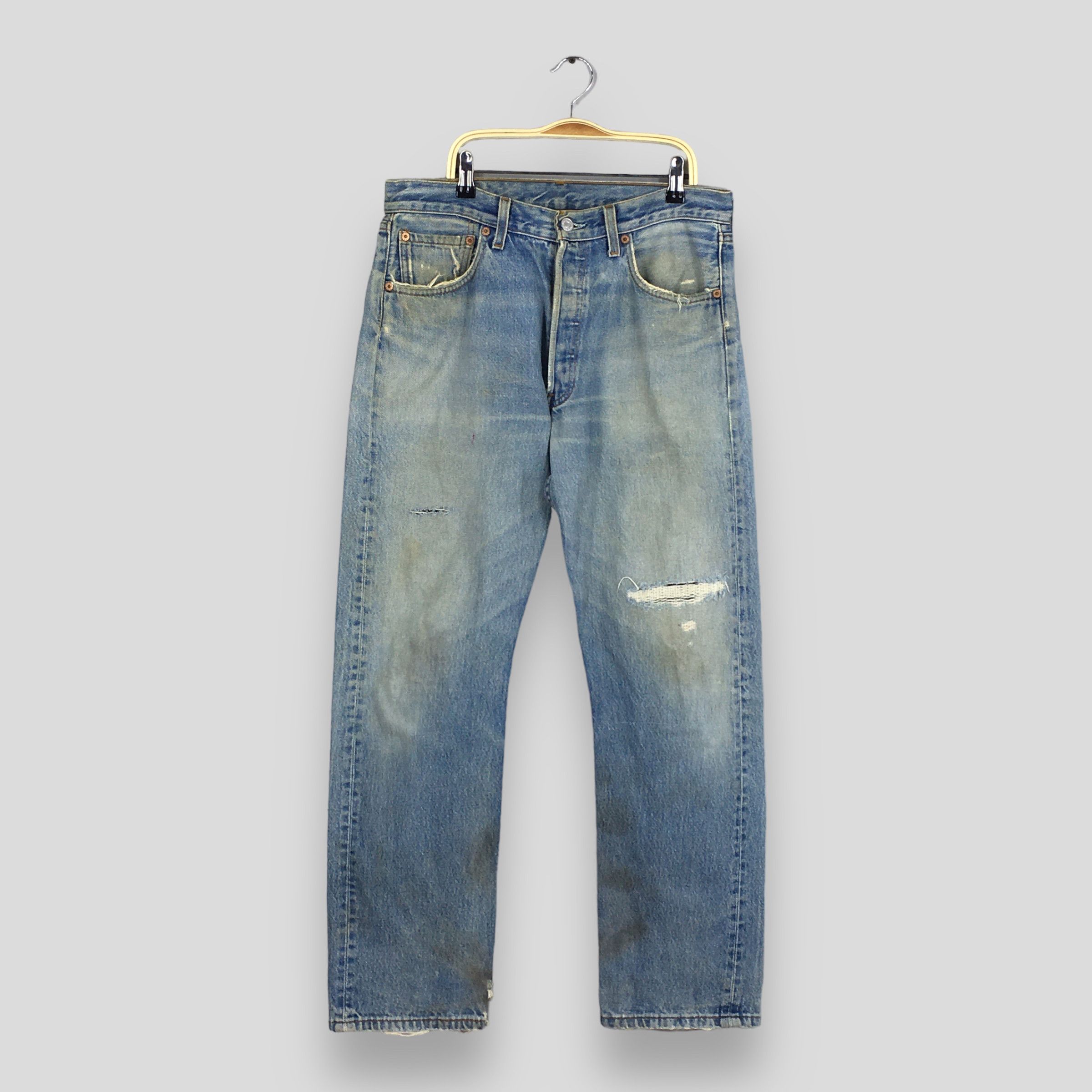 Size 31x29Vintage 90s Levi's 501 Faded Blue Jeans