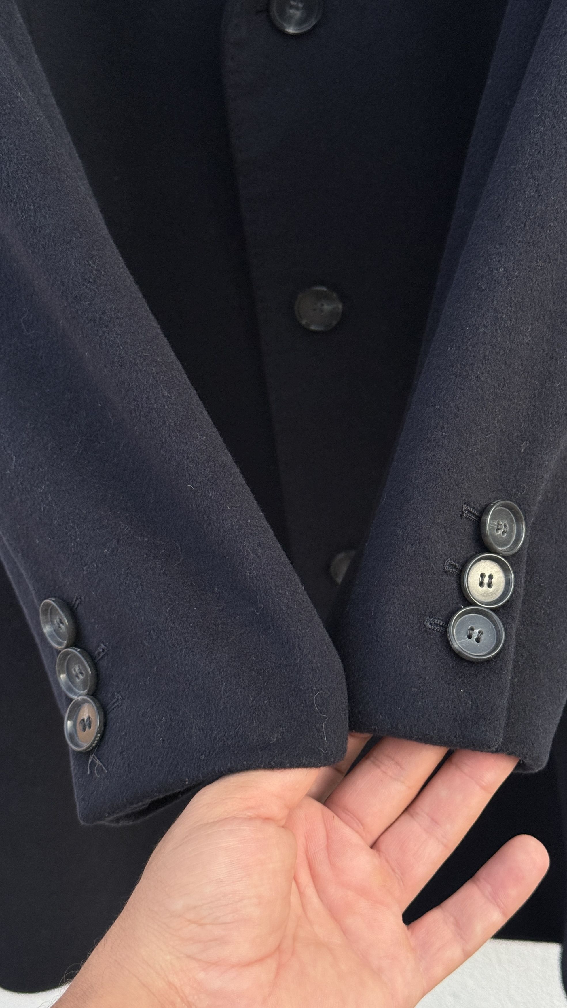 Hugo Boss Modern coat Hugo Boss 42R cashmere wool L size Size US L / EU 52-54 / 3 - 9 Thumbnail