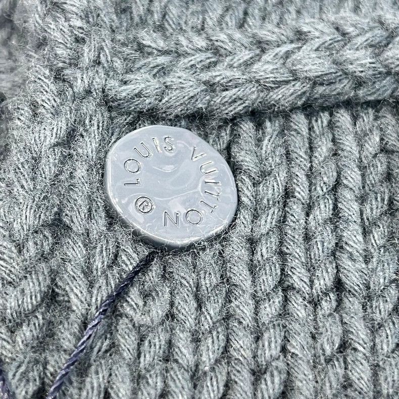 Louis Vuitton Louis Vuitton Knit Button Sweater Jacket Size US S / EU 44-46 / 1 - 4 Thumbnail