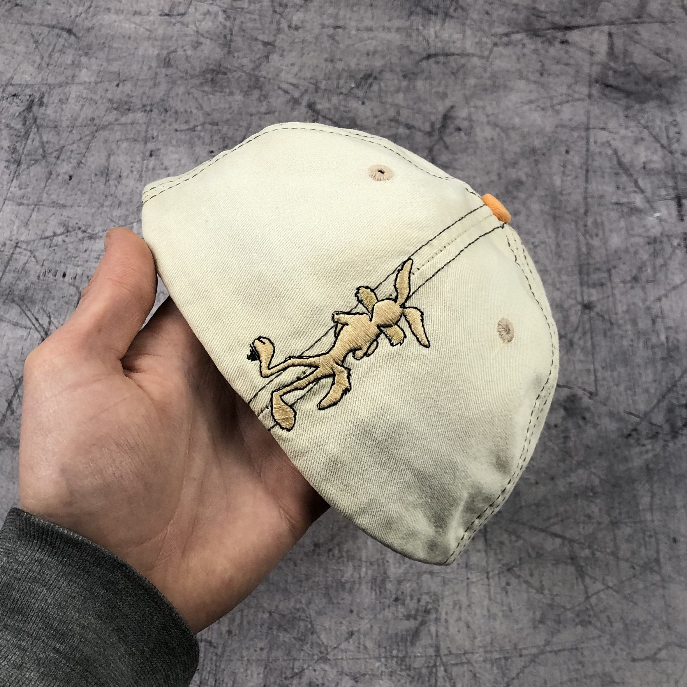 Warner Bros Vintage 1997 Wile Coyote USA Cap Size ONE SIZE - 8 Thumbnail