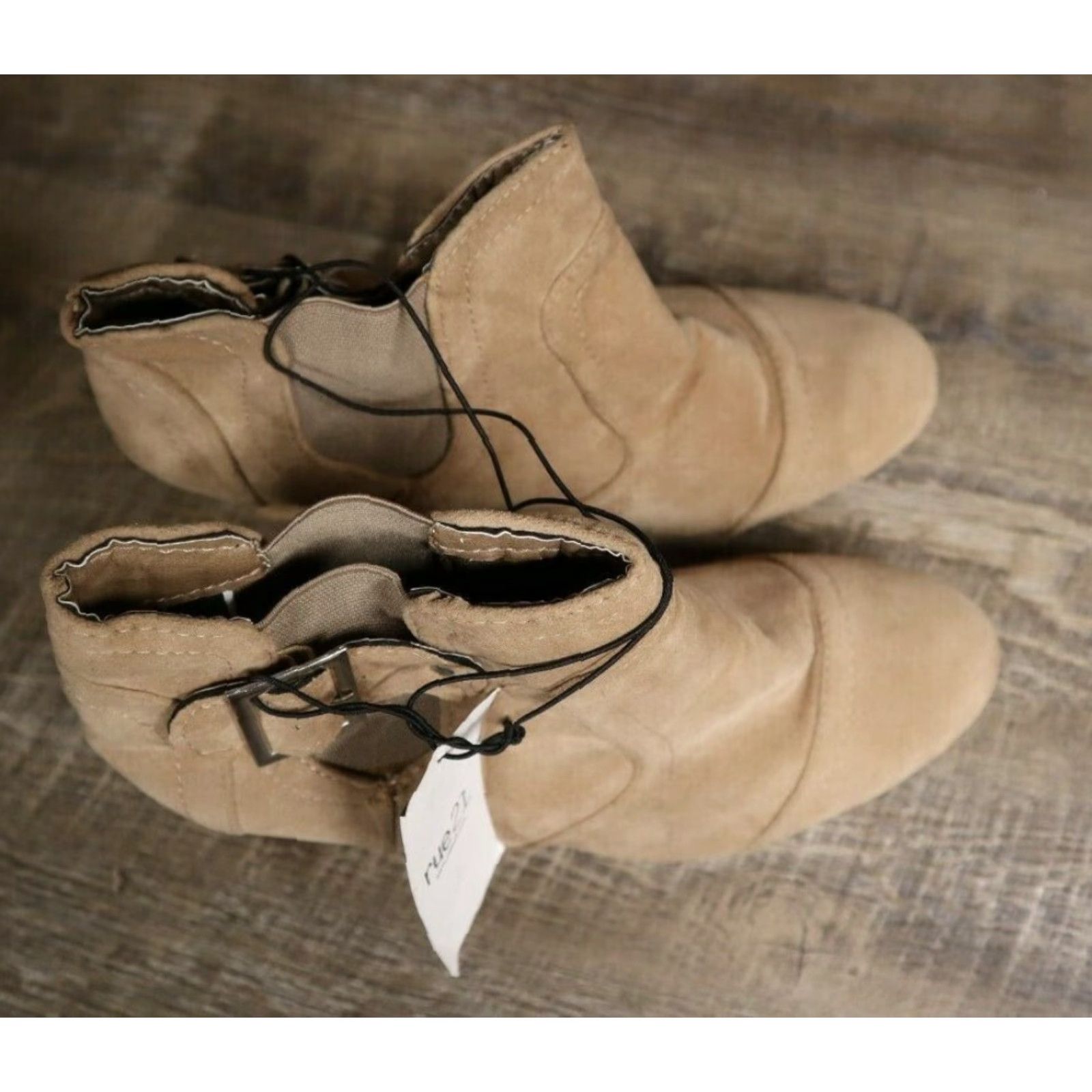 Vintage Rue 21 Etc! Wedges Beige Faux Suede Buckle Size 10 BRAND NEW Size US 10 / IT 40 - 5 Thumbnail
