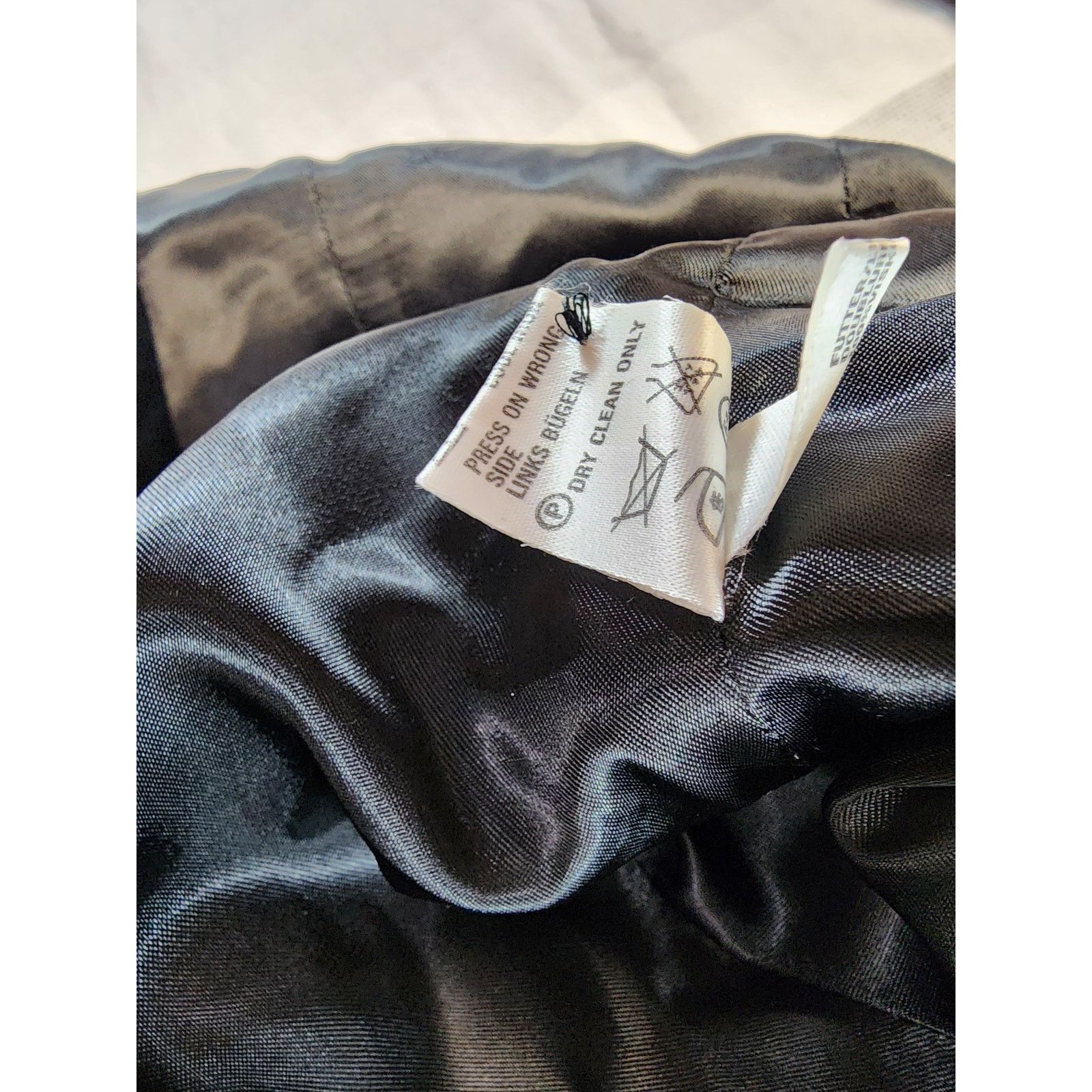 Escada vintage Escada by Margaretha Ley black velvet blazer Size M / US 6-8 / IT 42-44 - 8 Thumbnail