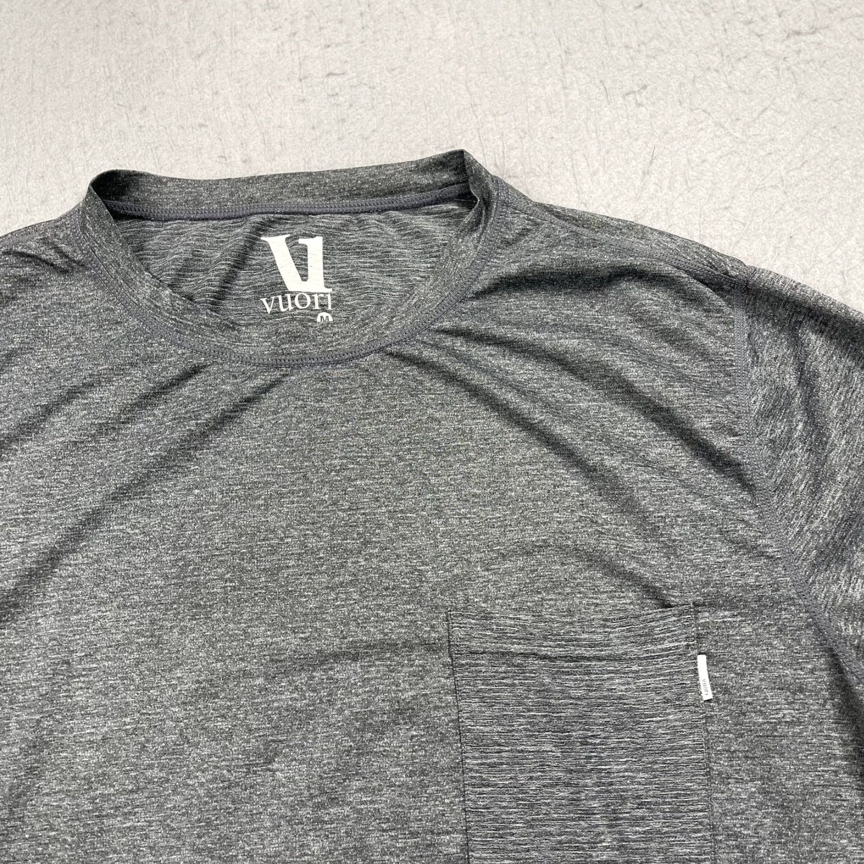 Vuori Vuori Shirt Mens M Gray Tradewind Performance Tee Pocket Gym Workout Lift Size US M / EU 48-50 / 2 - 2 Thumbnail