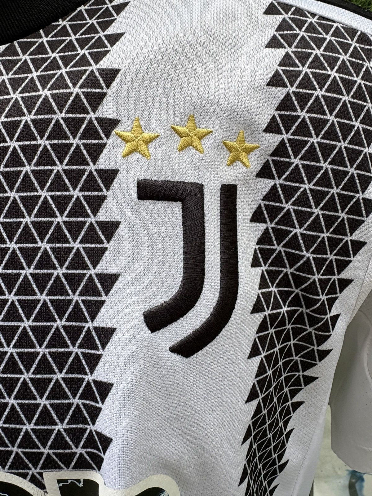 Adidas Juventus turin chiesa jersey Size US S / EU 44-46 / 1 - 7 Thumbnail