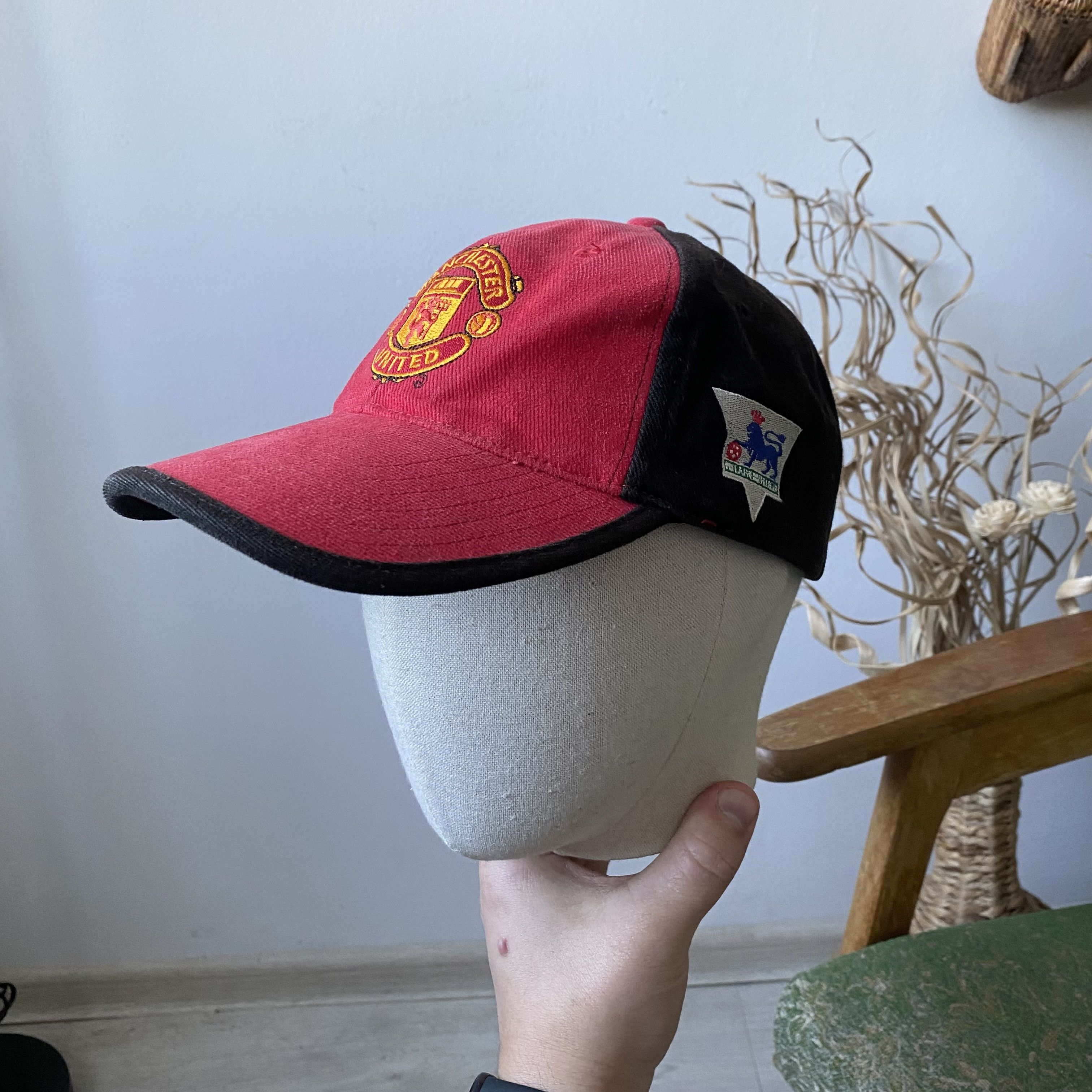 Nike ⚽️ Vintage 90s Faded Manchester United Cap Promo Dad Hat Size ONE SIZE - 1 Thumbnail