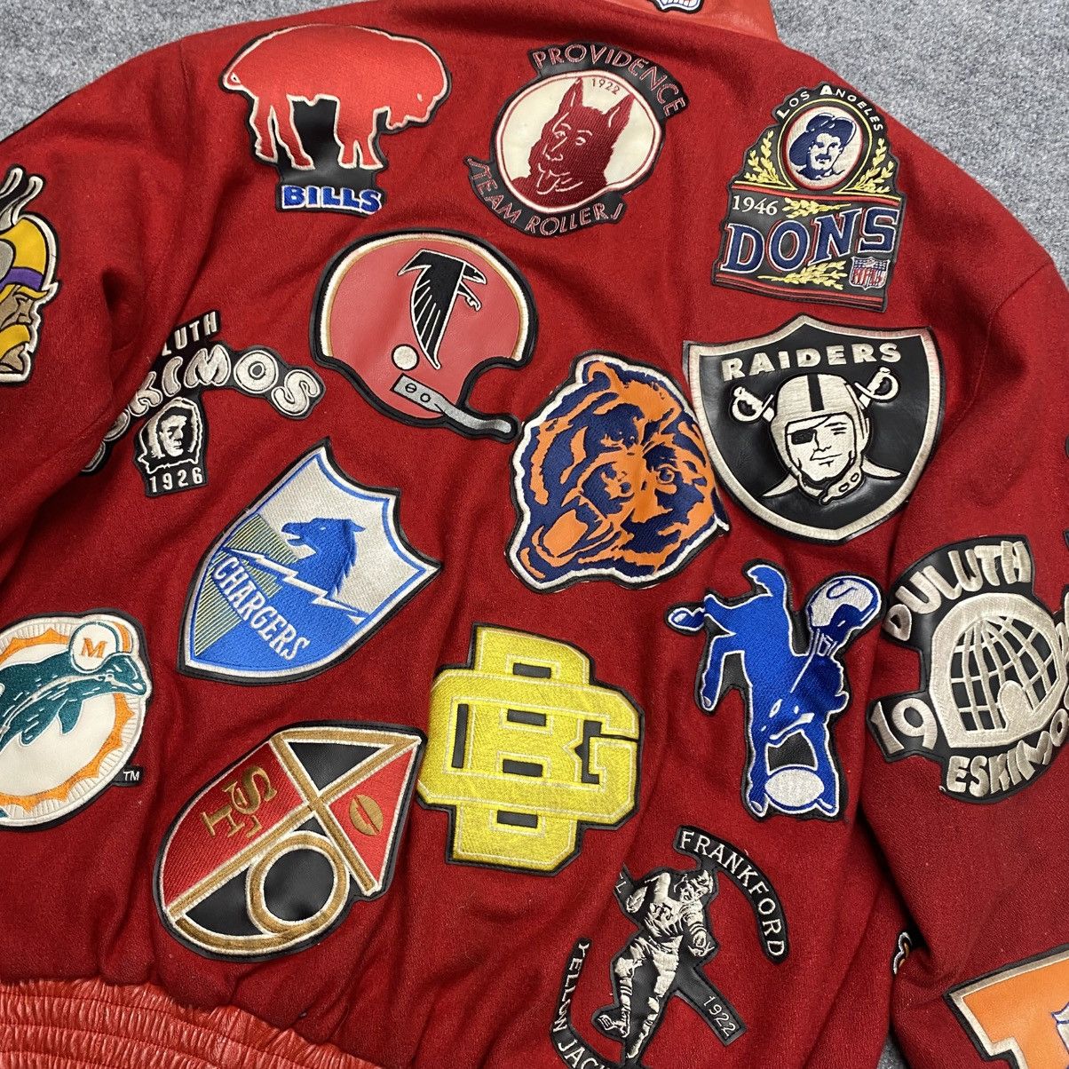 NFL Vintage 90's NFL Patches Red Bomber Jacket Size 3XL Size US XXL / EU 58 / 5 - 9 Thumbnail