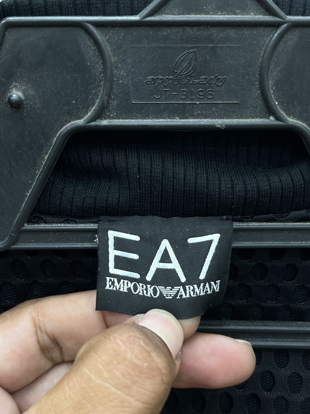 Emporio Armani 🔥🔥🔥STEALS EMPORIO ARMANI 7 SWEATER Size S / US 4 / IT 40 - 8 Thumbnail