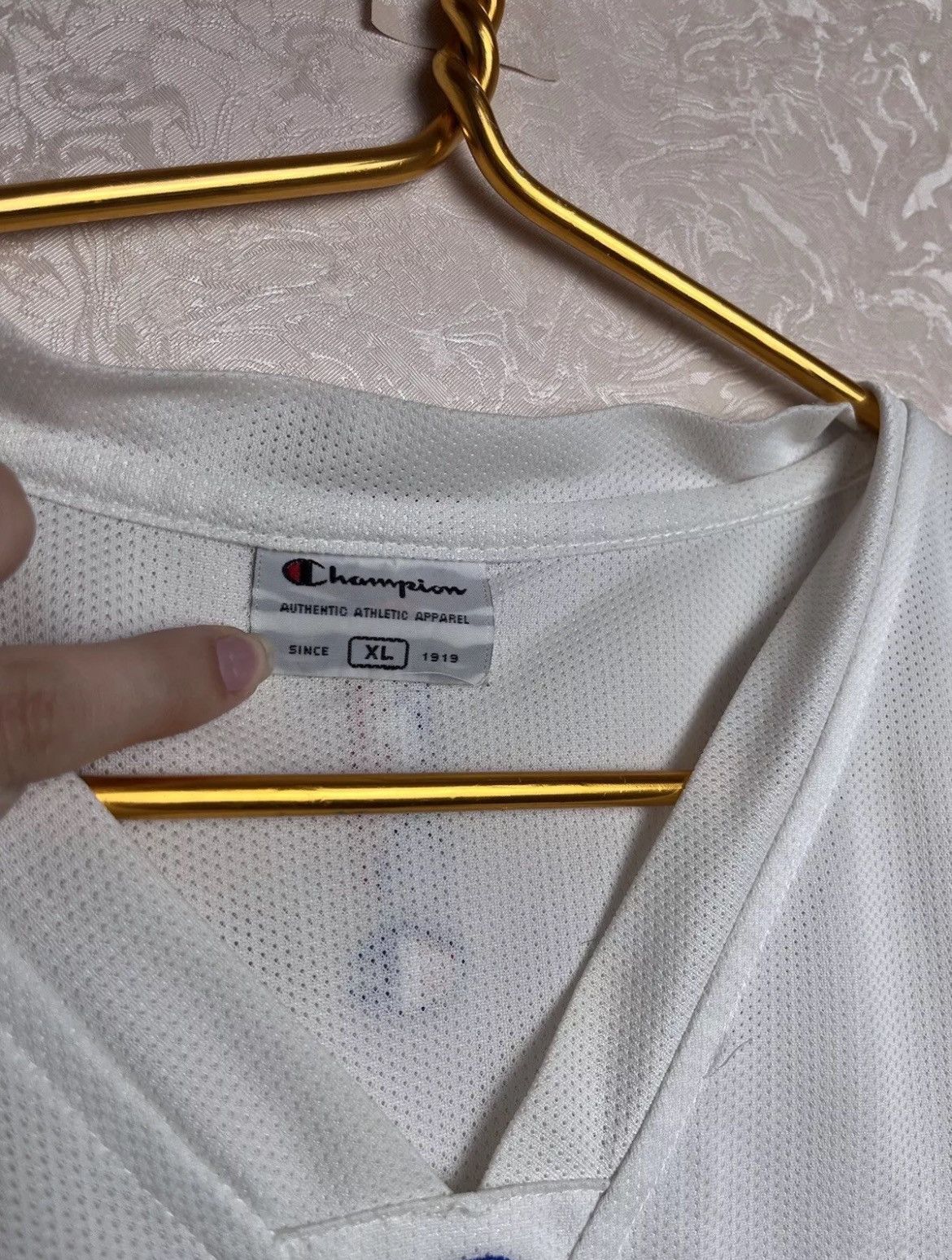 Champion × NBA × Vintage Vintage Champion Los Angeles Lakers Jersey Size XL Size US XL / EU 56 / 4 - 5 Thumbnail