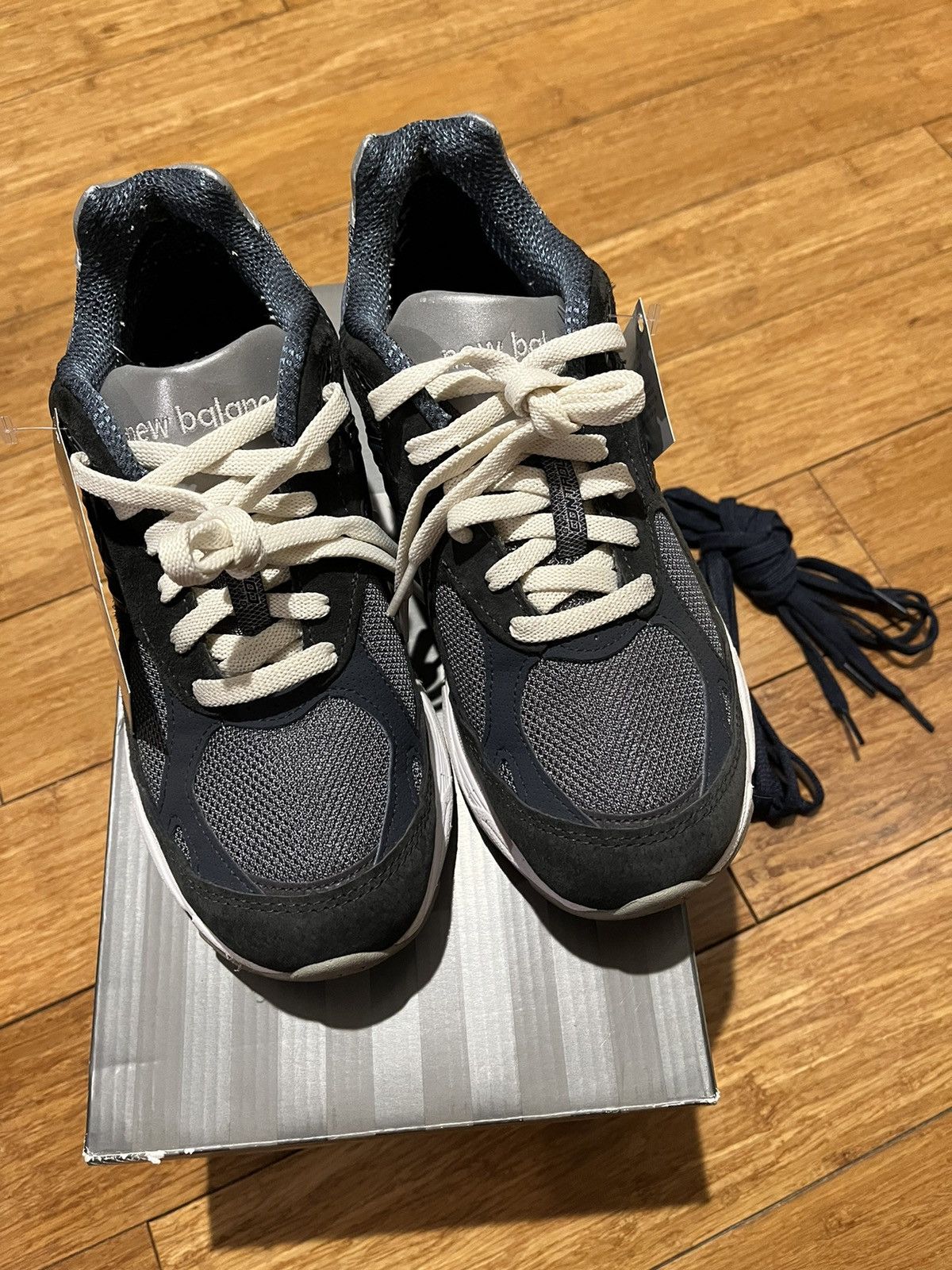 Kith × New Balance US 5.5 KITH X NEW BALANCE 990 V3 genesis Size US 5.5 / EU 38 - 3 Thumbnail