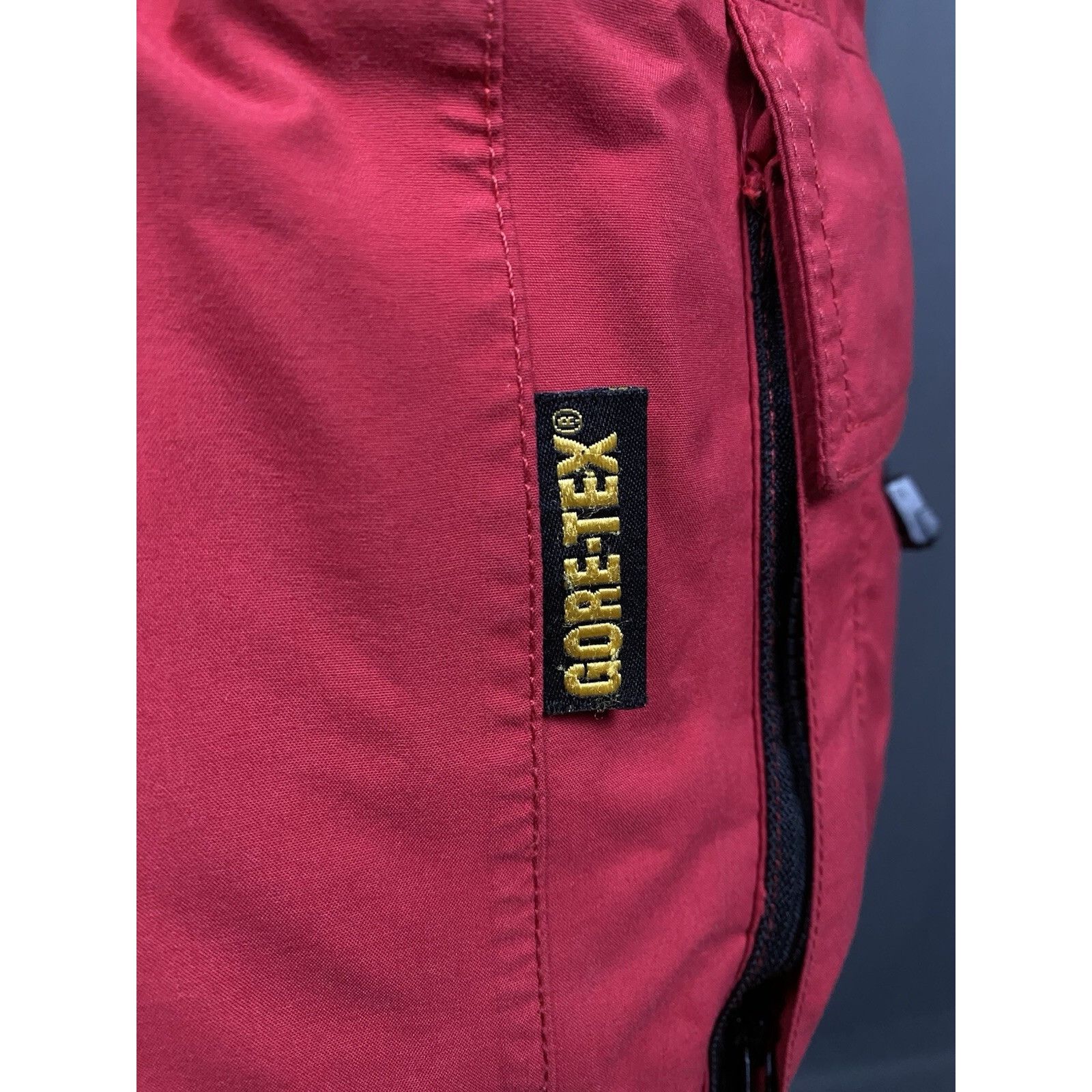 Mammut Mammut Gore-Tex XCR Men's Red Waterproof Windbreaker Jacket Size US S / EU 44-46 / 1 - 10 Thumbnail
