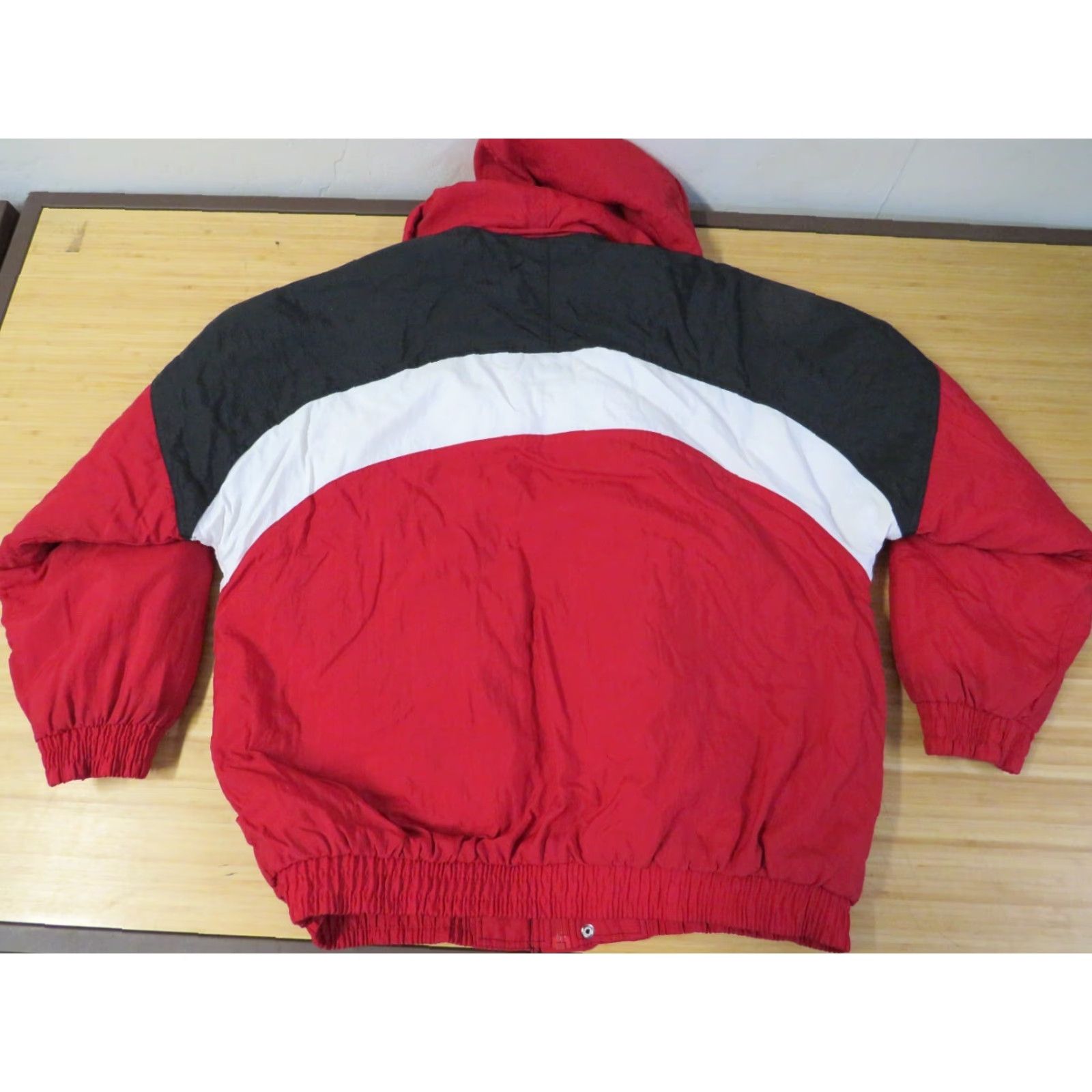 Reebok VINTAGE Reebok Men's Jacket XL Red Nylon Puffer National Guard Logo Football Shoeswear? Size US XL / EU 56 / 4 - 4 Thumbnail