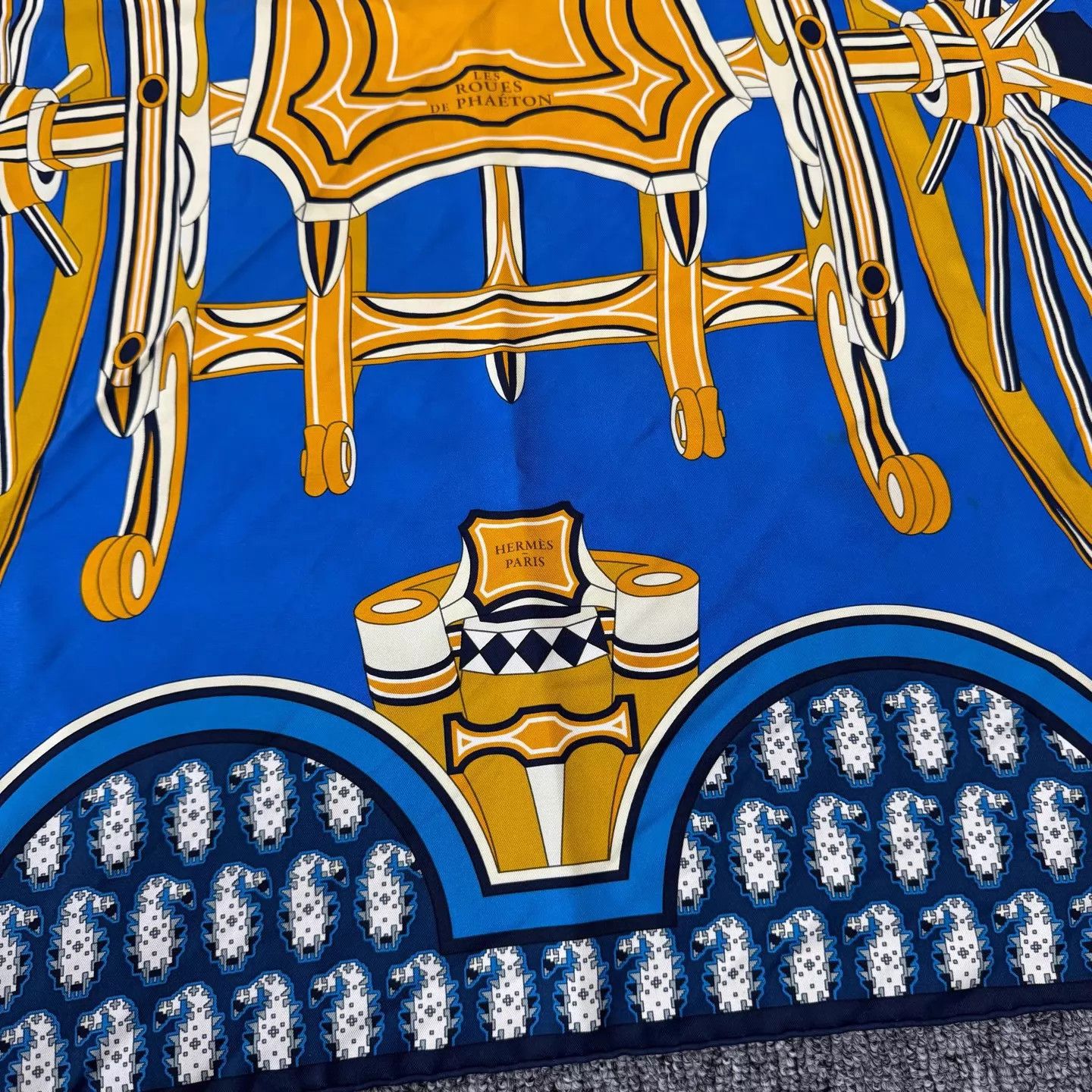 Hermes Hermes Classic Blue & Gold Wheel Scarf 90x90 Size ONE SIZE - 4 Thumbnail