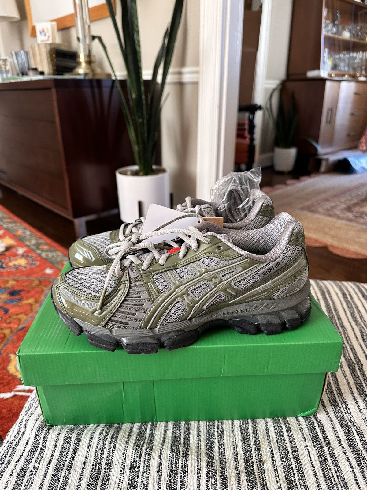 Asics Asics x UpThere Gel-Kayano 12.1 Size US 6 / EU 39 - 1 Thumbnail