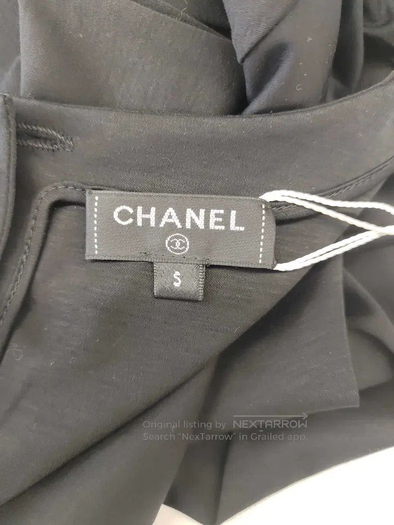 Chanel Chanel Double C button short-sleeved skirt on the back Size S / US 4 / IT 40 - 3 Thumbnail