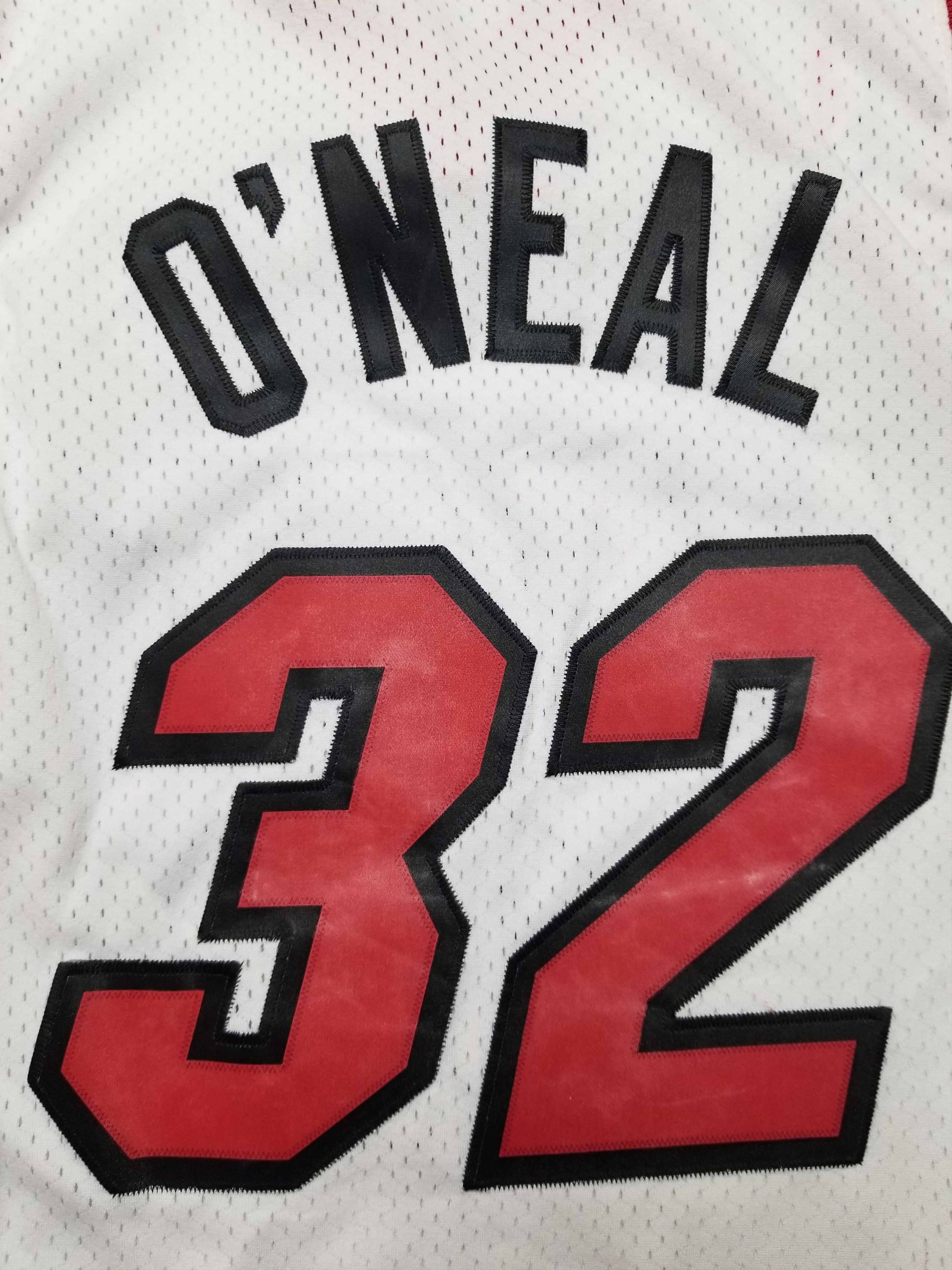 Reebok Vtg Miami Heat Shaquille O'Neal #32 Basketball NBA Jersey Size US M / EU 48-50 / 2 - 6 Thumbnail