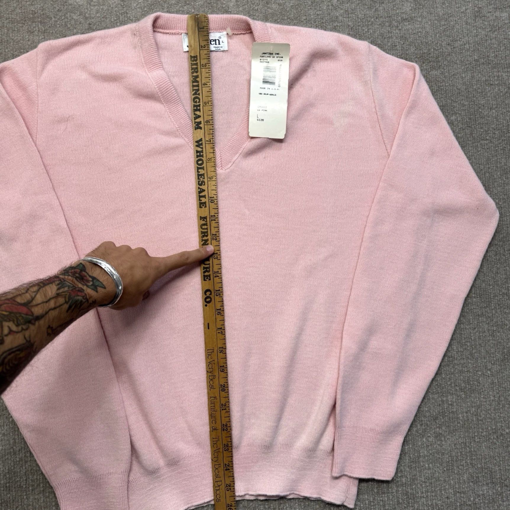 Jantzen VINTAGE Jantzen V Neck Sweater Womens L Pink Orlon Acrylic NWT 70s 80s Size L / US 10 / IT 46 - 4 Thumbnail