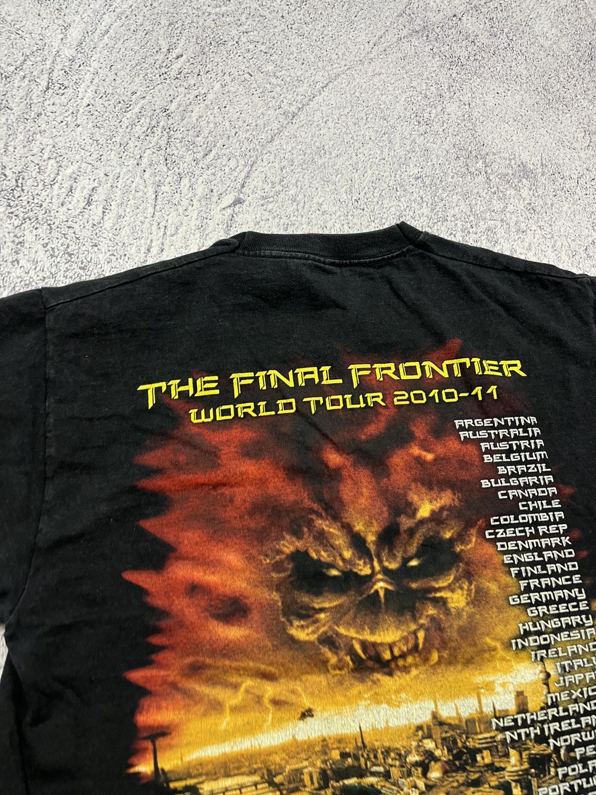 Band Tees × Iron Maiden × Vintage Vintage Iron Maiden The Final Frontier Tour Tee T-Shirt 2010 Size US M / EU 48-50 / 2 - 14 Thumbnail