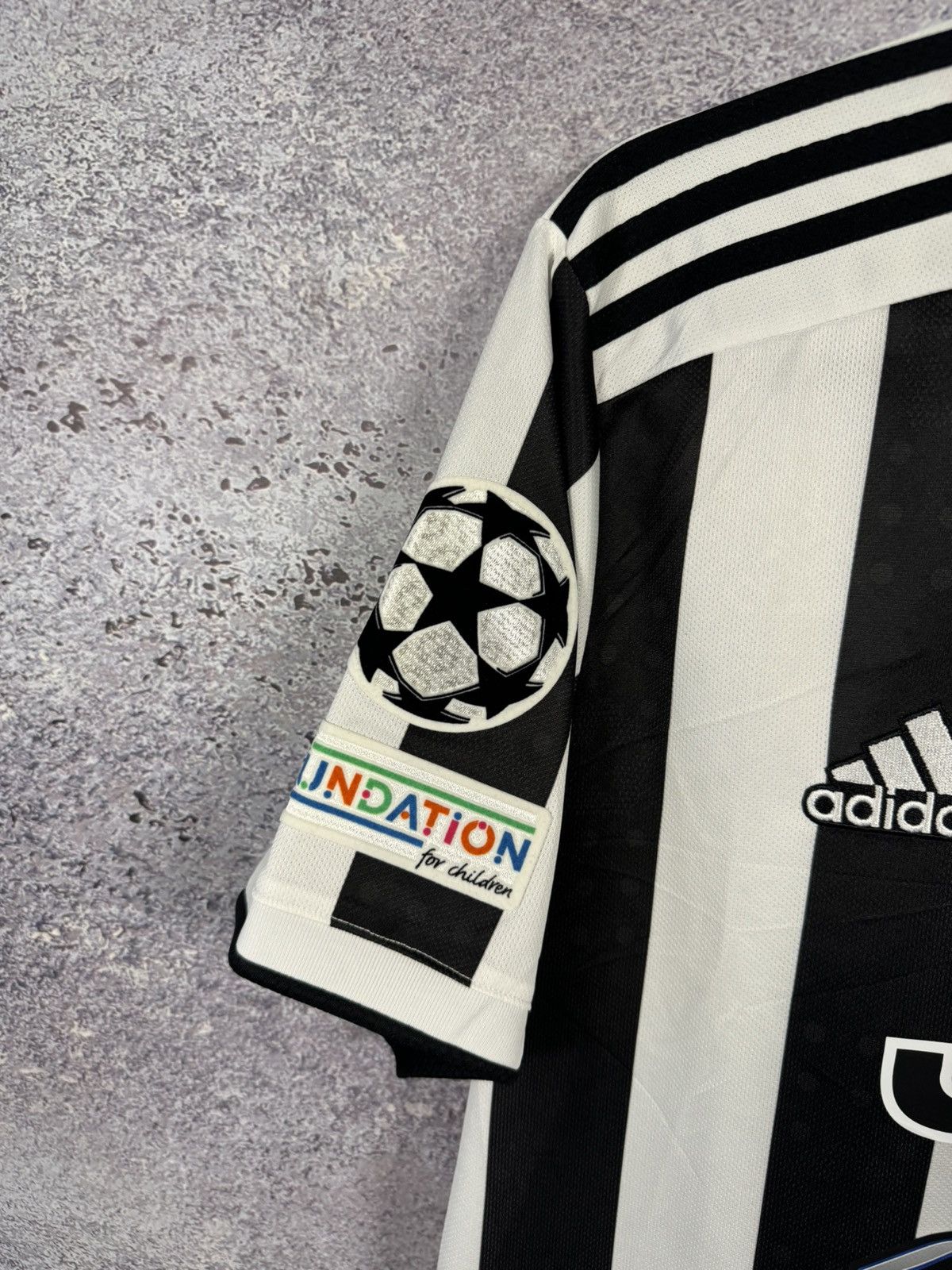 Adidas × Vintage CHIELLINI Juventus 2021/22 Adidas LC Soccer Jersey Blokcore Size US L / EU 52-54 / 3 - 5 Thumbnail