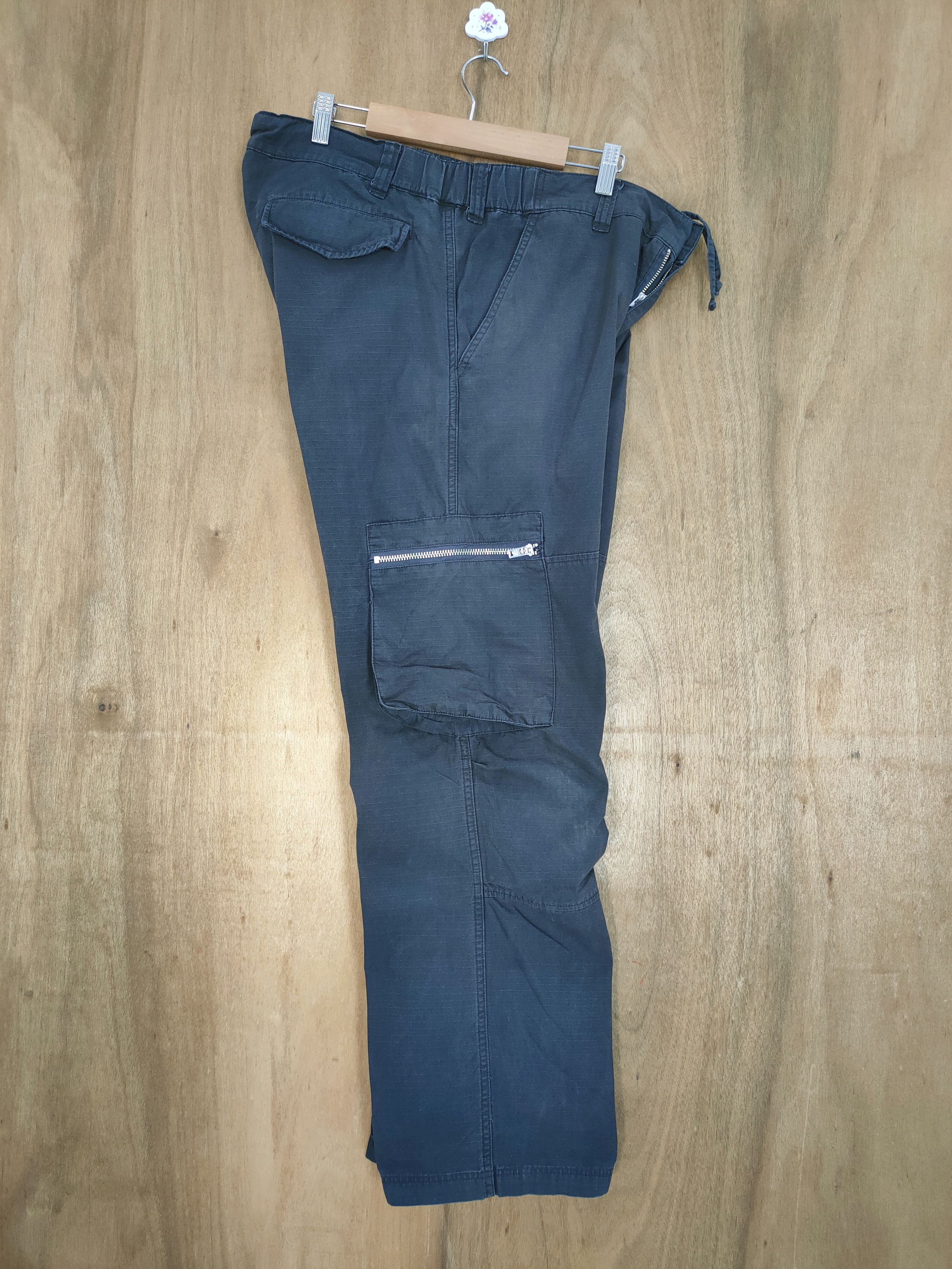 Adidas ADIDAS BLACK CARGO PANTS Size US 34 / EU 50 - 13 Thumbnail