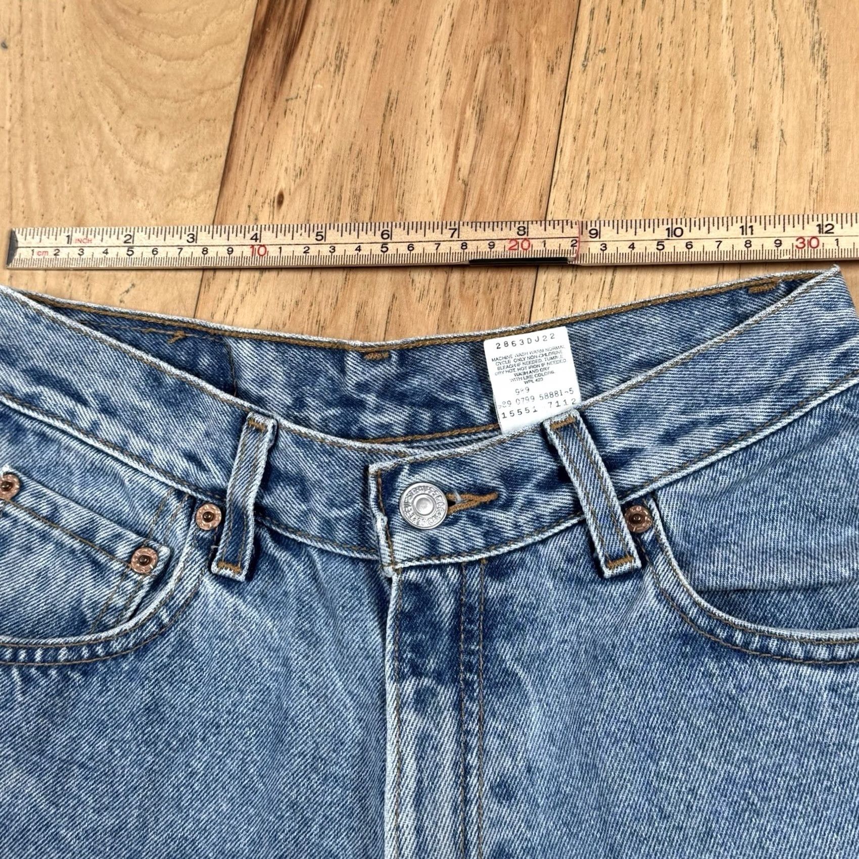 Levi's VINTAGE Levi’s 550 Jeans Womens 6 Light Wash Relaxed Tapered Fit Blue 90s Y2K Pants Mens Womens Girls Size 28" / US 6 / IT 42 - 7 Thumbnail