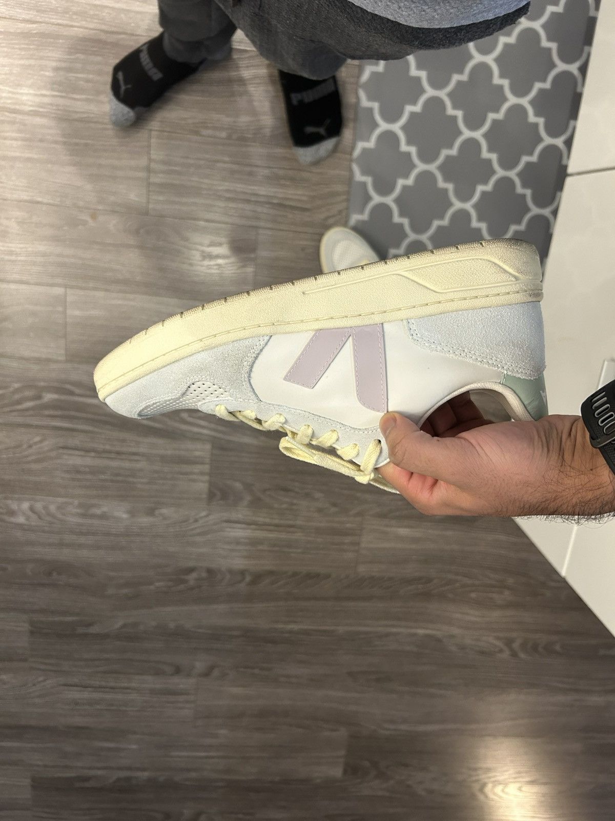 Veja Veja v10 menthol size 9/10 Size US 9 / EU 42 - 2 Thumbnail
