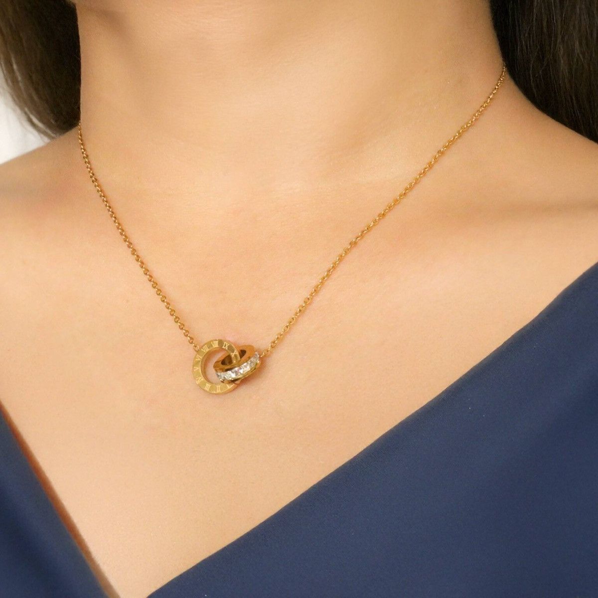 Other 18K gold plated eternity interlocking Roman numeral necklace Size ONE SIZE - 6 Thumbnail