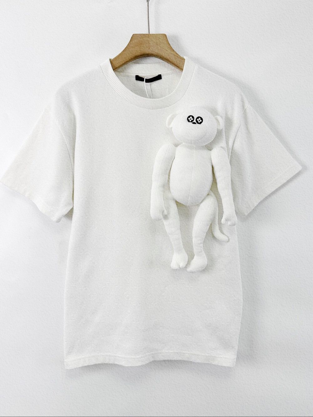 Louis Vuitton Louis Vuitton Monkey Doll T-Shirt Size M Size US M / EU 48-50 / 2 - 1 Thumbnail