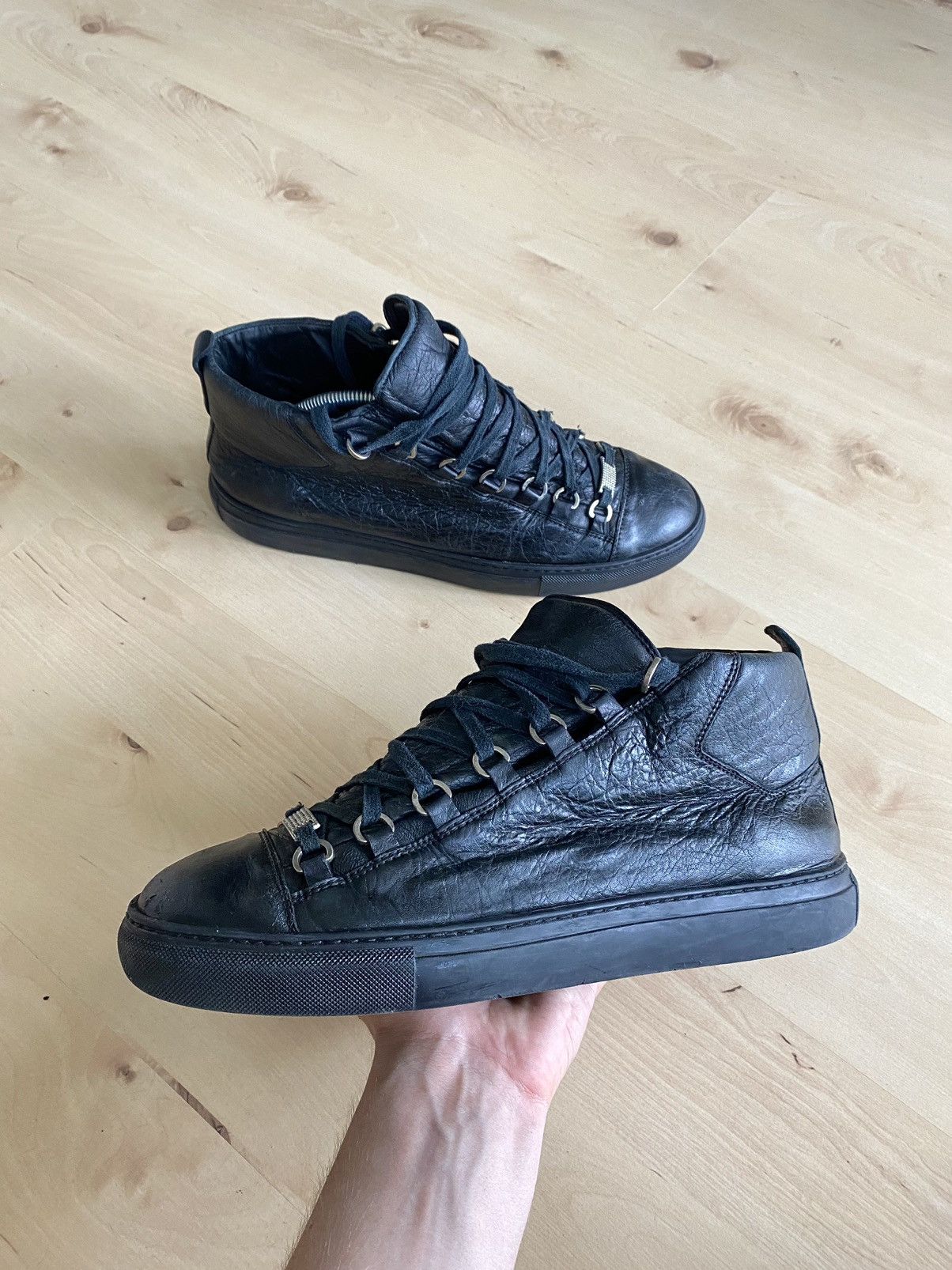 Balenciaga Balenciaga Paris Trainer Arena leather plain hi top 