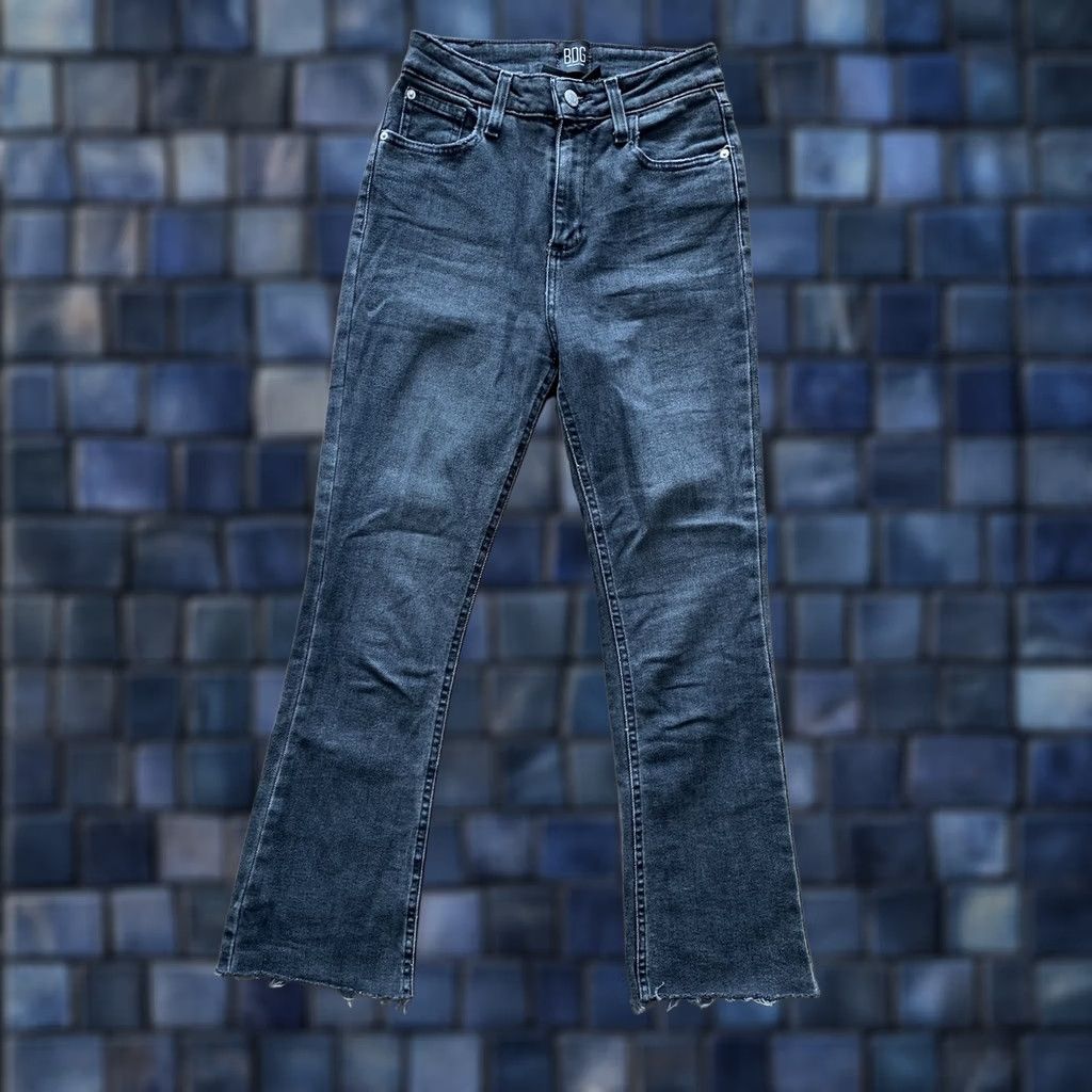 Bdg BDG Urban Outfitters Kick Flare High Rise Cropped Jeans Women 25 Black Denim 24x24.5 5-Pocket Distressed Logo Logo Zip Button Regular Vintage No Size 42" / US 20 - 1 Thumbnail