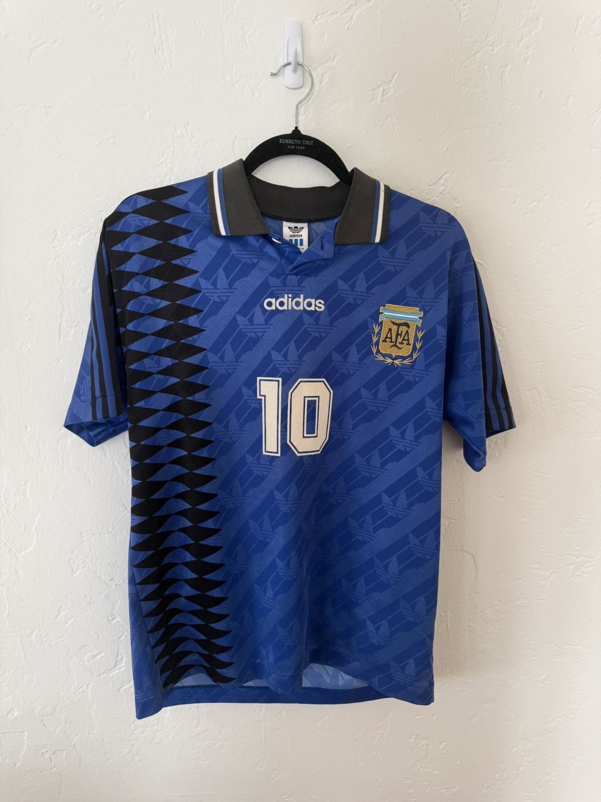 Adidas ARGENTINA 1994 jersey MARADONA SIZE M Size US M / EU 48-50 / 2 - 1 Thumbnail