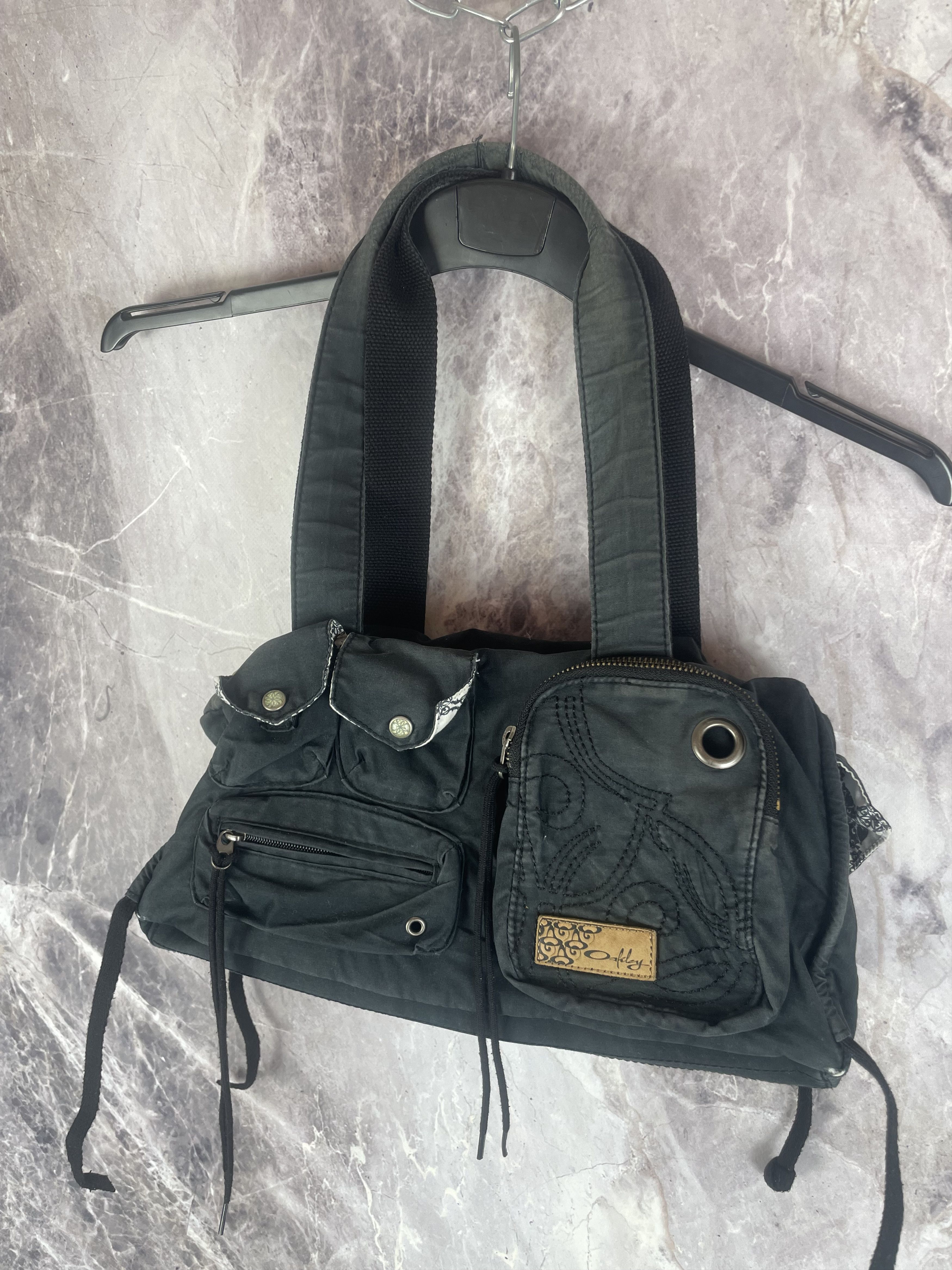 Oakley Oakley Shoulder Bag Womens Y2k Size ONE SIZE - 3 Thumbnail