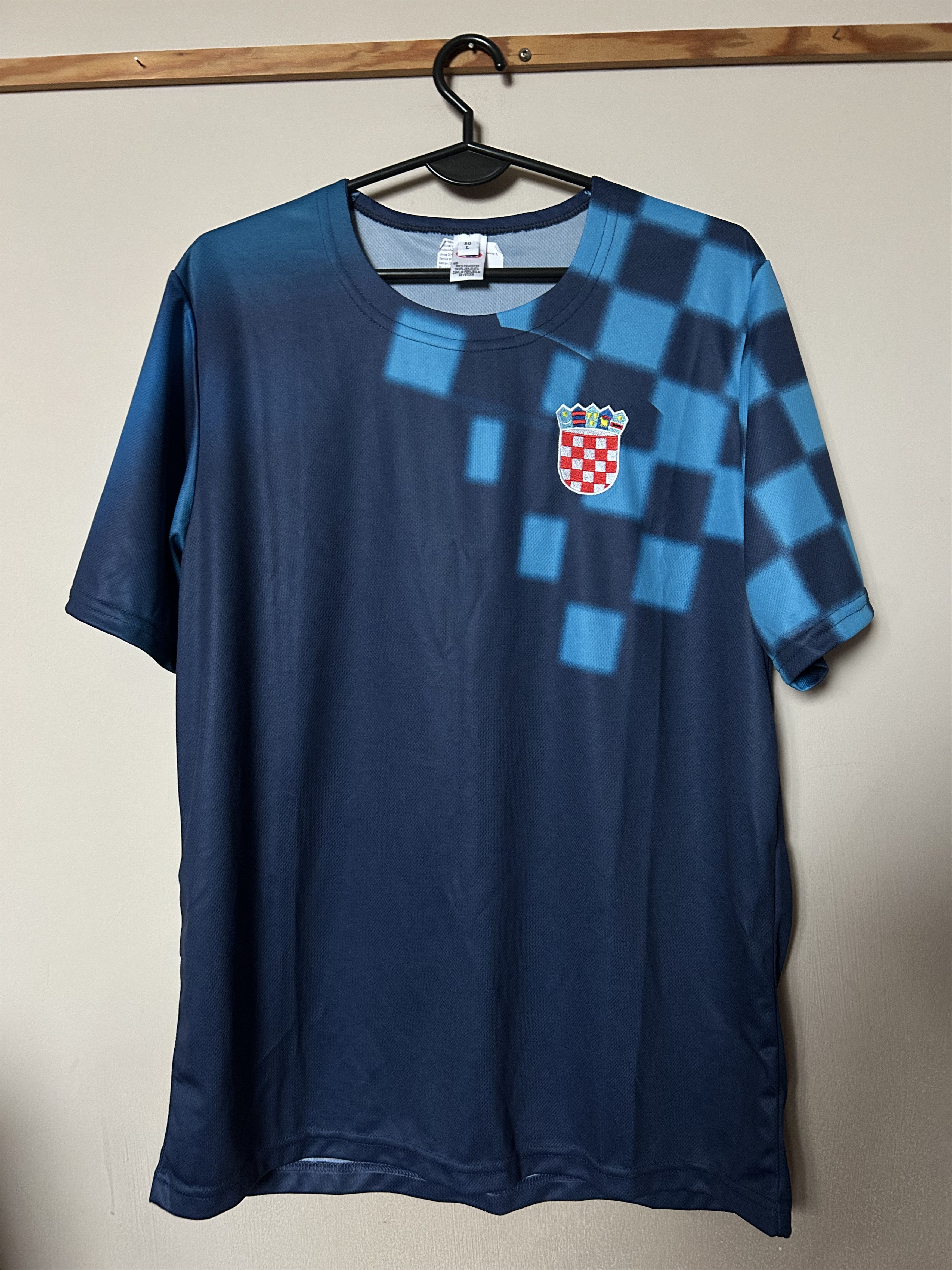 Other Rare shirt CROATIA - 2022 - 2024 - L - UNIQUE Size US L / EU 52-54 / 3 - 1 Thumbnail