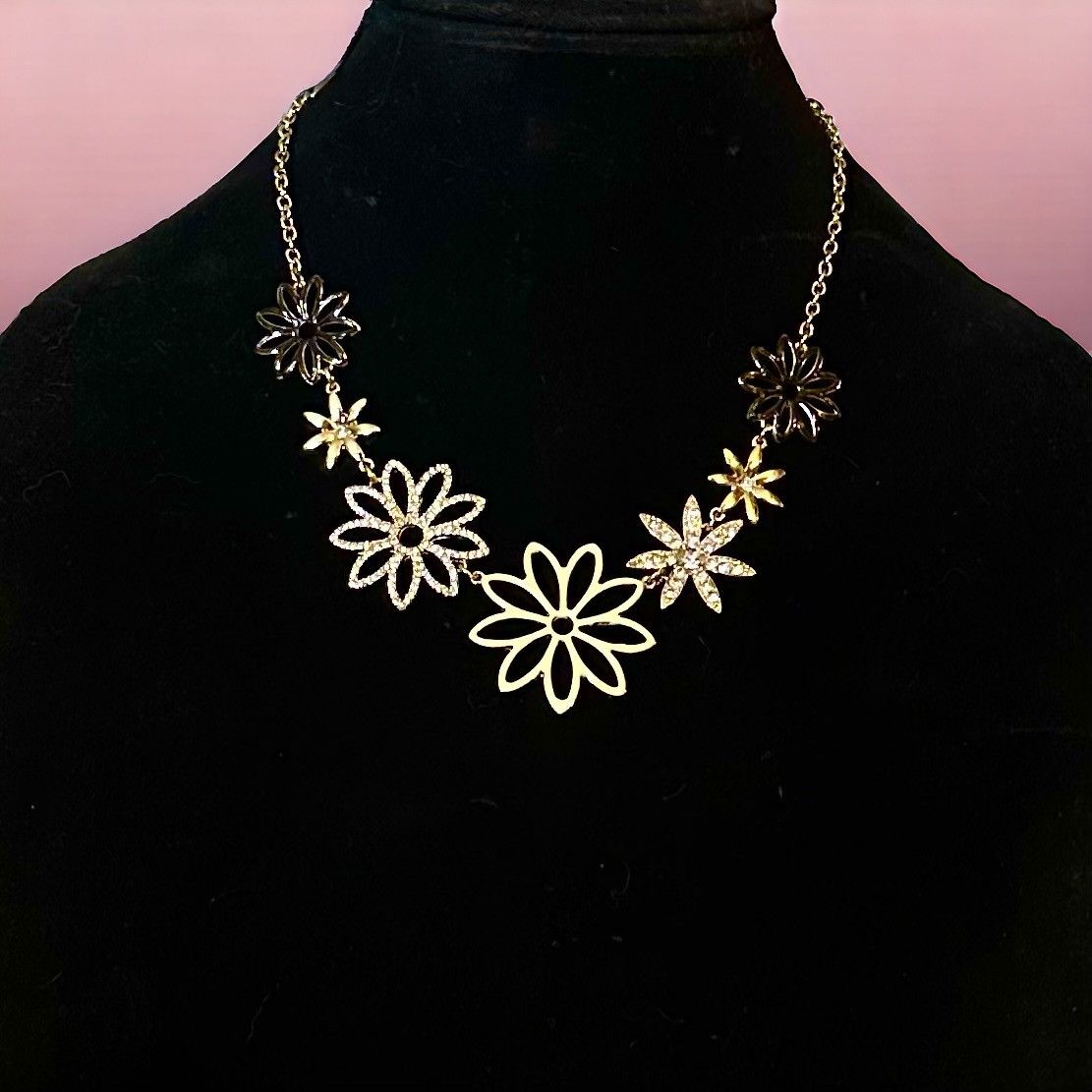 Other Amrita Singh flower garden necklace Size ONE SIZE - 1 Thumbnail