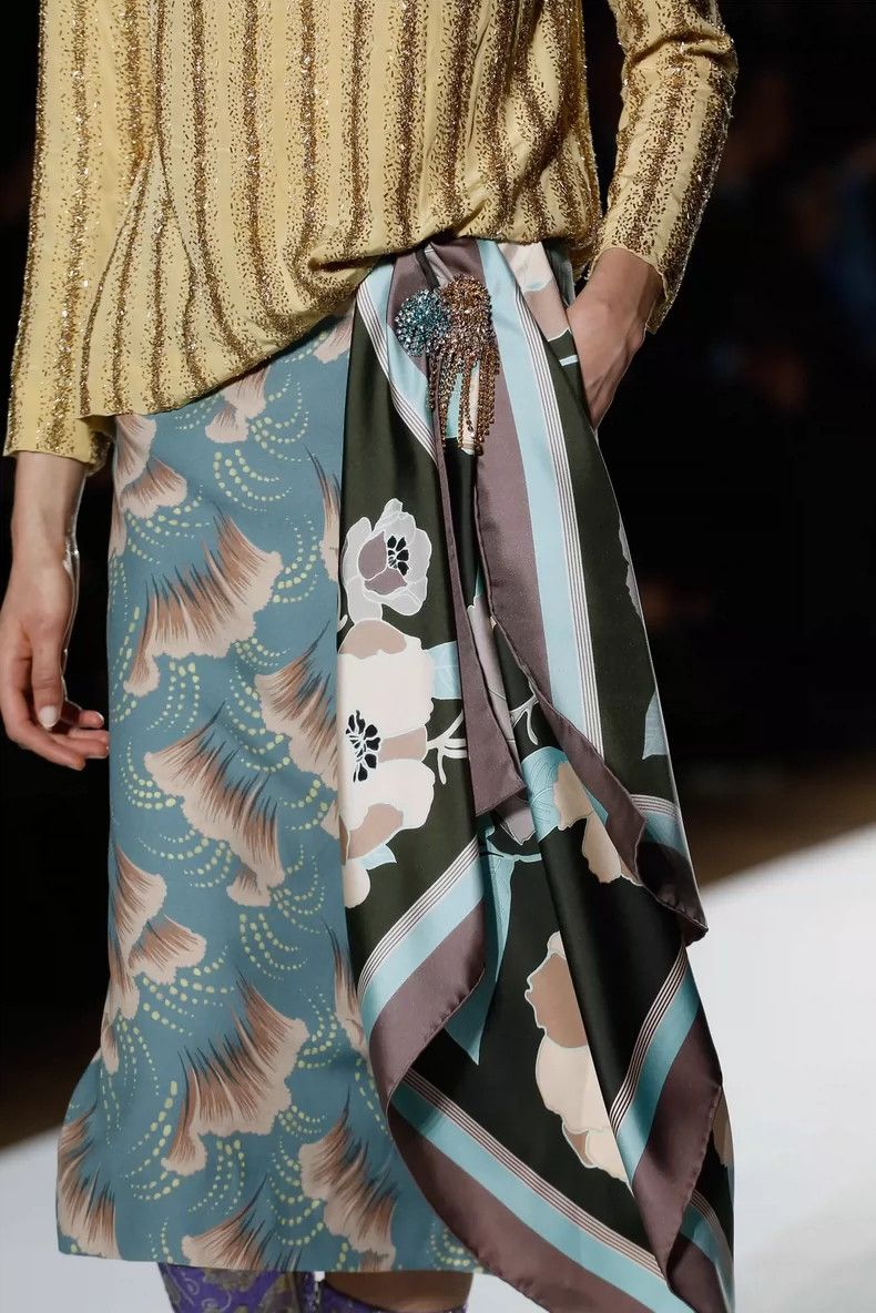Dries Van Noten Dries Van Noten size:36 Green and yellow ginkgo leaf print Size 35" - 2 Thumbnail