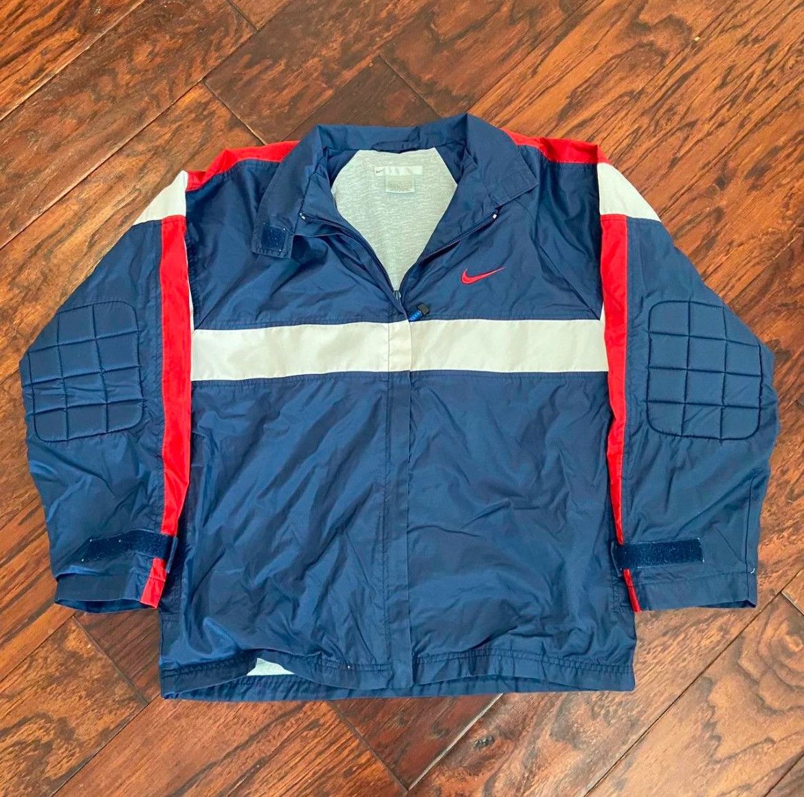 Nike L vintage y2k Nike zip up track jacket Size US L / EU 52-54 / 3 - 1 Thumbnail
